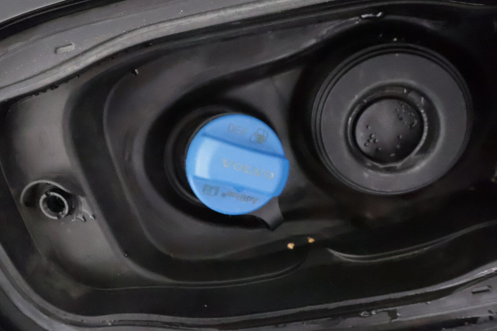 Volvo V60 2020 D4 AWD Business aut **Adapt.vakkari / Webasto / P.kamera / Muistipenkki / Ruskeat nahat / Full LED / KeylessGo** - Suomi-auto / Kahdet renkaat aluvanteilla / Penkinlämmittimet takana / Sähköluukku / Digimittaristo