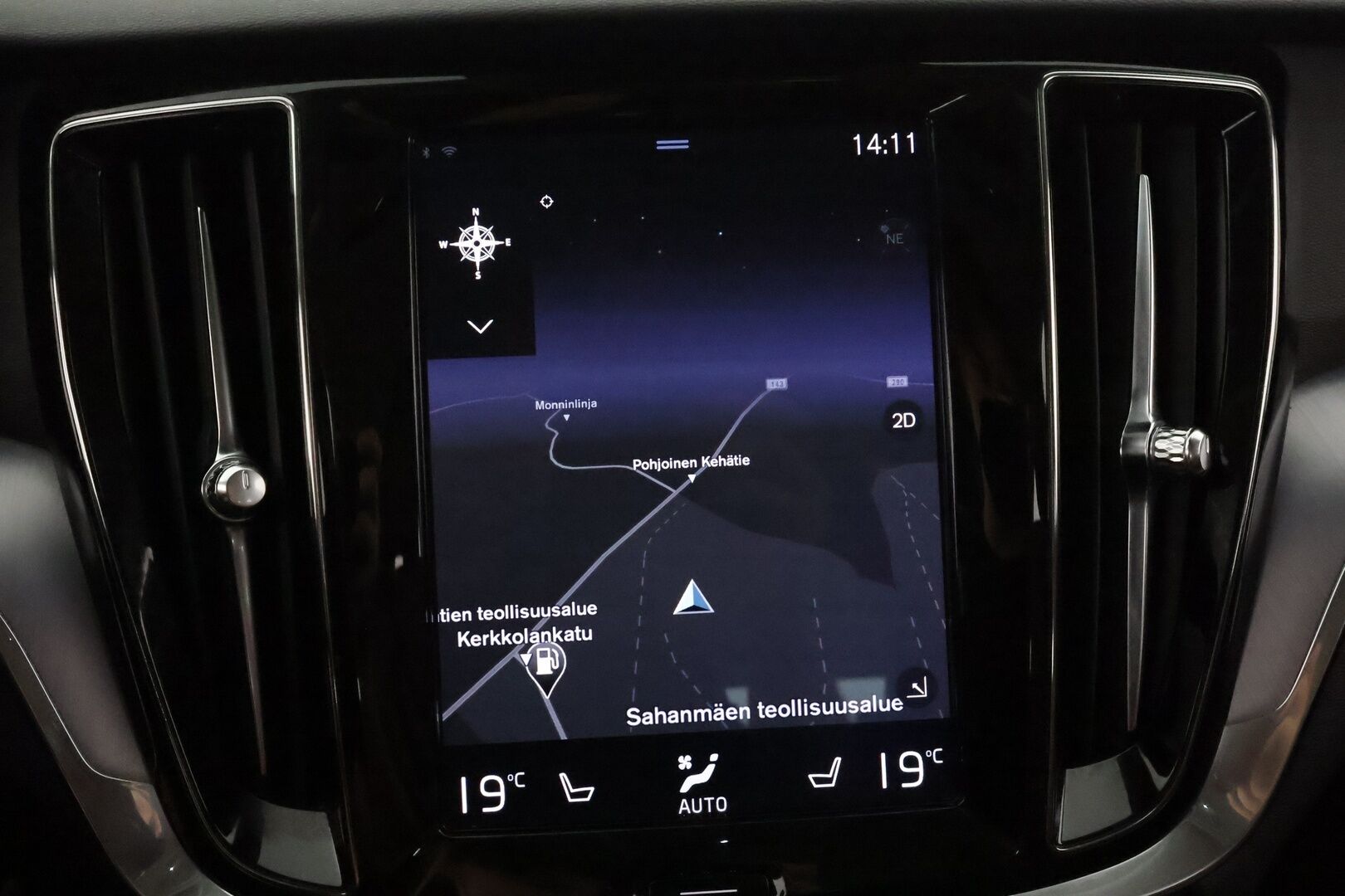 Volvo V60 2020 D4 AWD Business aut **Adapt.vakkari / Webasto / P.kamera / Muistipenkki / Ruskeat nahat / Full LED / KeylessGo** - Suomi-auto / Kahdet renkaat aluvanteilla / Penkinlämmittimet takana / Sähköluukku / Digimittaristo