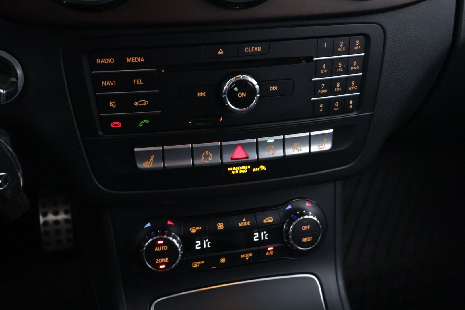 MERCEDES-BENZ B 2016 200 CDI 4MATIC AMG - * AMG / H&K / Navi / LED / P-Kamera / Koukku / Navi / Tutkat *