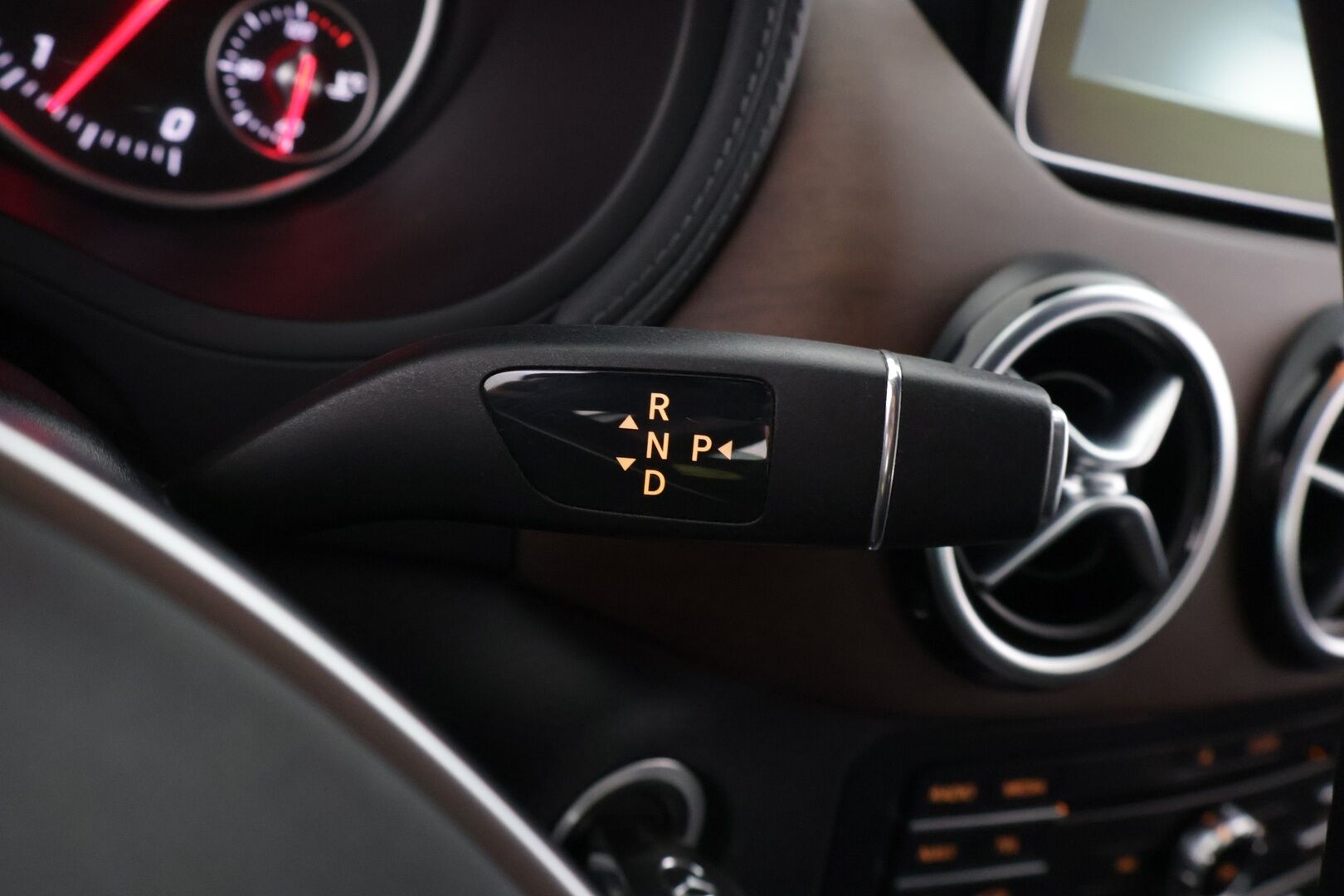 MERCEDES-BENZ B 2016 200 CDI 4MATIC AMG - * AMG / H&K / Navi / LED / P-Kamera / Koukku / Navi / Tutkat *