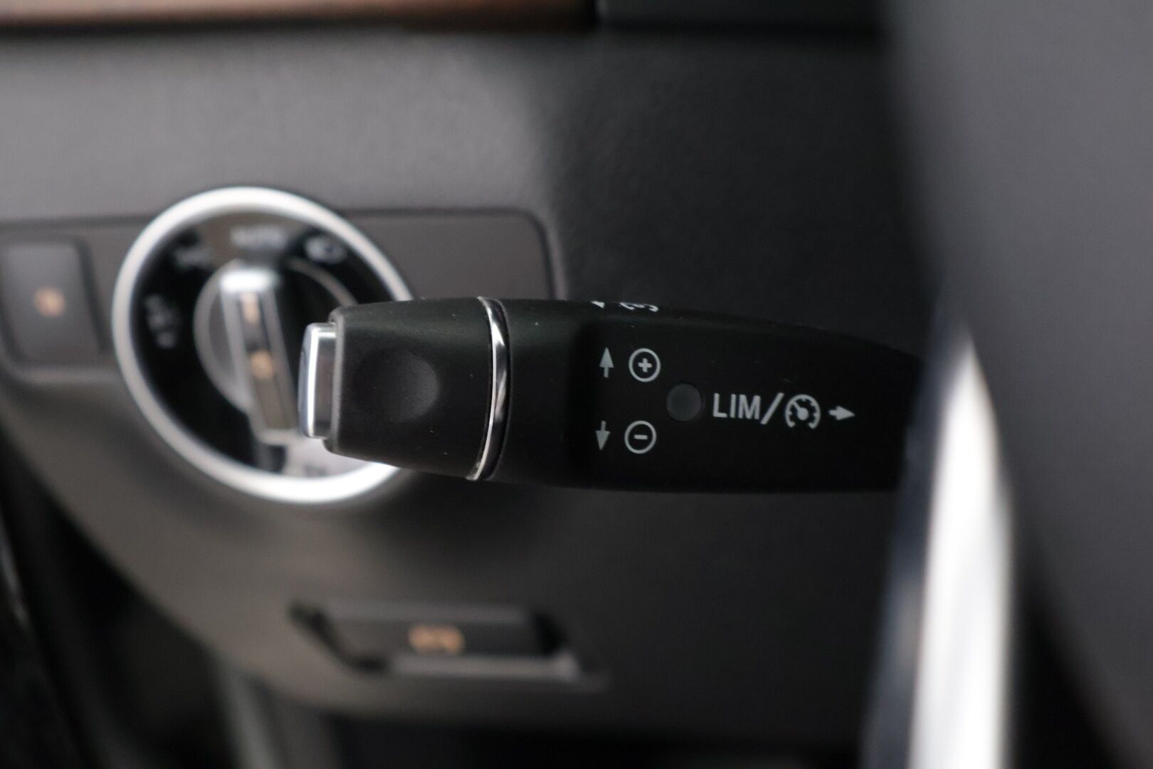MERCEDES-BENZ B 2016 200 CDI 4MATIC AMG *AMG / Harman&Kardon / Navi / LED / P-Kamera / Koukku / Tutkat * - *Kahdet merkki renkaat vantein / Premium varustelu / Käytännöllinen*