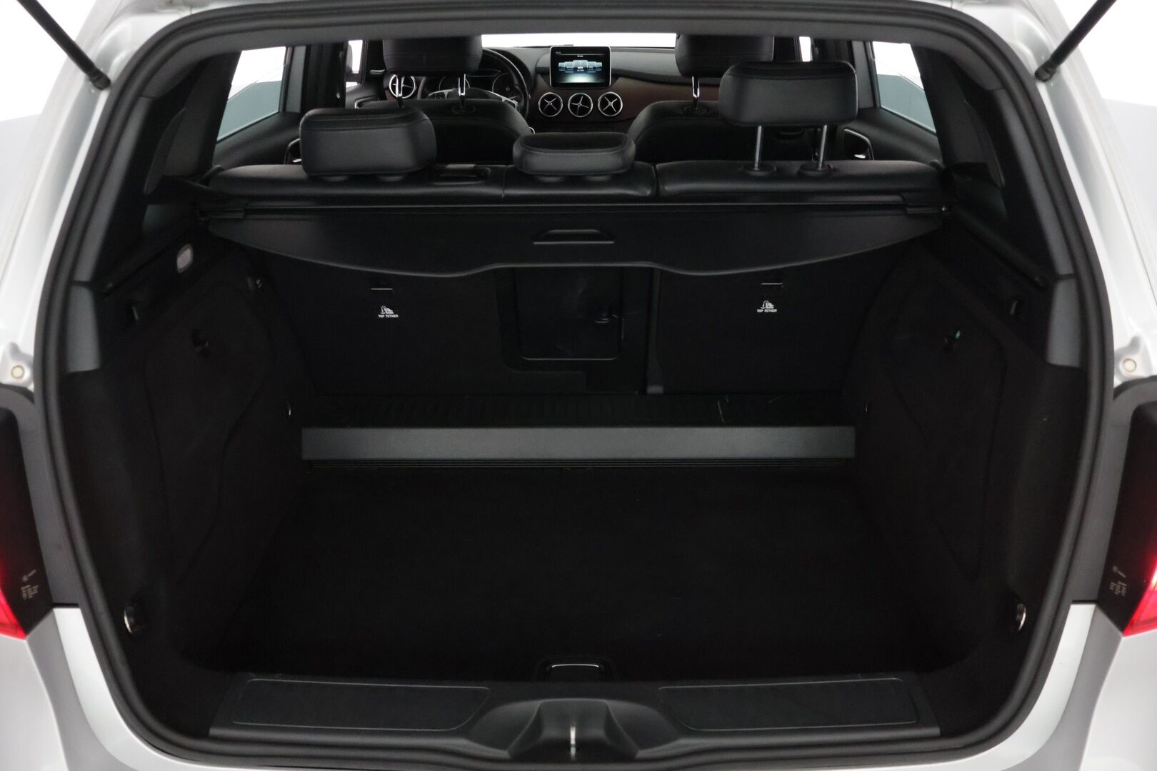 MERCEDES-BENZ B 2016 200 CDI 4MATIC AMG - * AMG / H&K / Navi / LED / P-Kamera / Koukku / Navi / Tutkat *