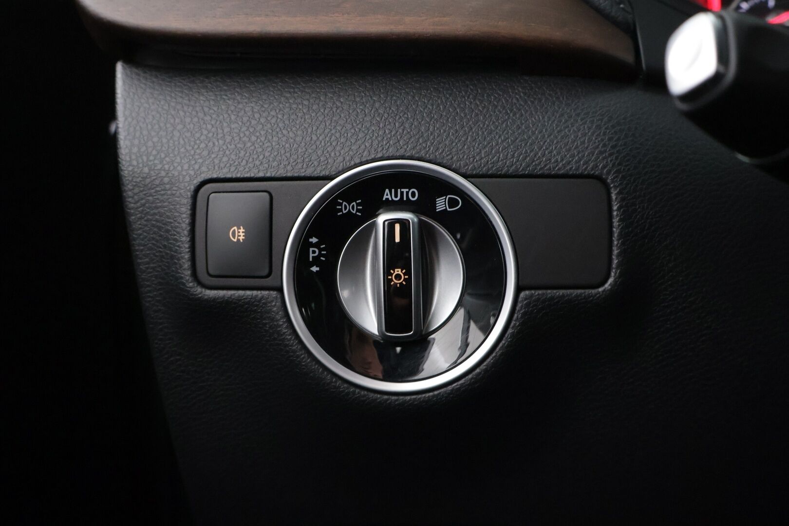 MERCEDES-BENZ B 2016 200 CDI 4MATIC AMG *AMG / Harman&Kardon / Navi / LED / P-Kamera / Koukku / Tutkat * - *Kahdet merkki renkaat vantein / Premium varustelu / Käytännöllinen*