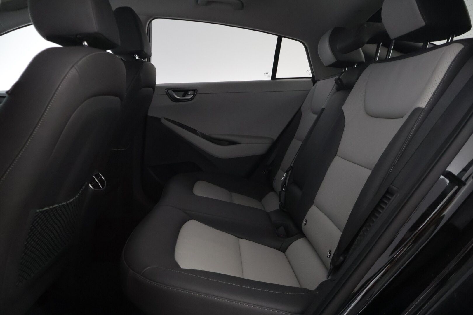 Hyundai IONIQ plug-in 2020 1,6 plug-in 141 hv 6-DCT Style Limited Edition MY20 - | 2-om. Suomi-auto | ACC | Infinity Sound | BLIS | Ilmastoidut Nahkapenkit | Kuljettajan penkki Muistilla | P. Kamera | Digimittaristo | AppleCarPlay & AndroidAuto | LED |
