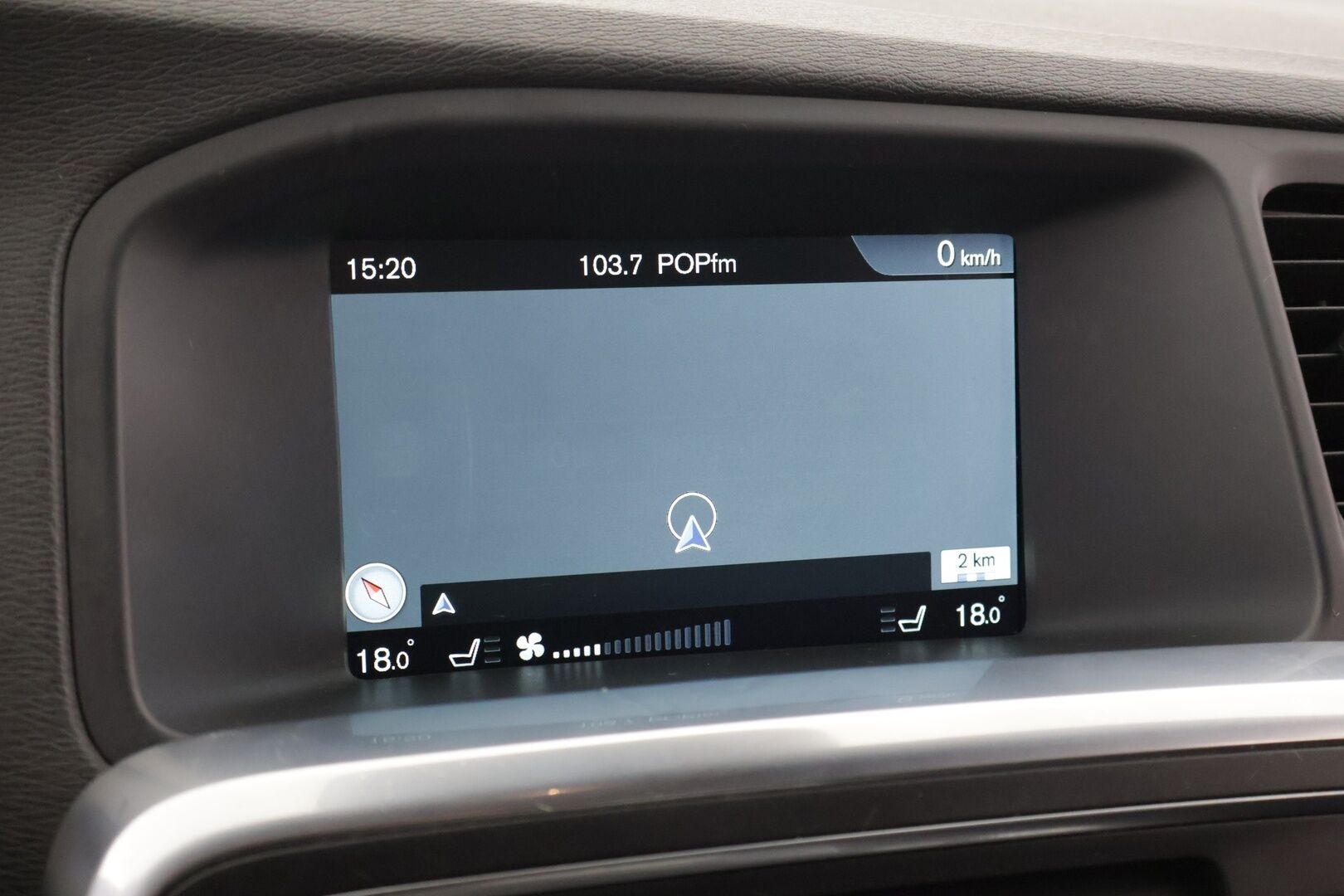 Volvo V60 2017 D3 Business aut. Facelift / Webasto / Koukku / Digimittari / Vakkari / Sporttinahat / P-tutka / Bluetooth / Kaistavahti - *2x aluvanteet / Huippusiisti / Aktiiviset valot / Huoltokirja*