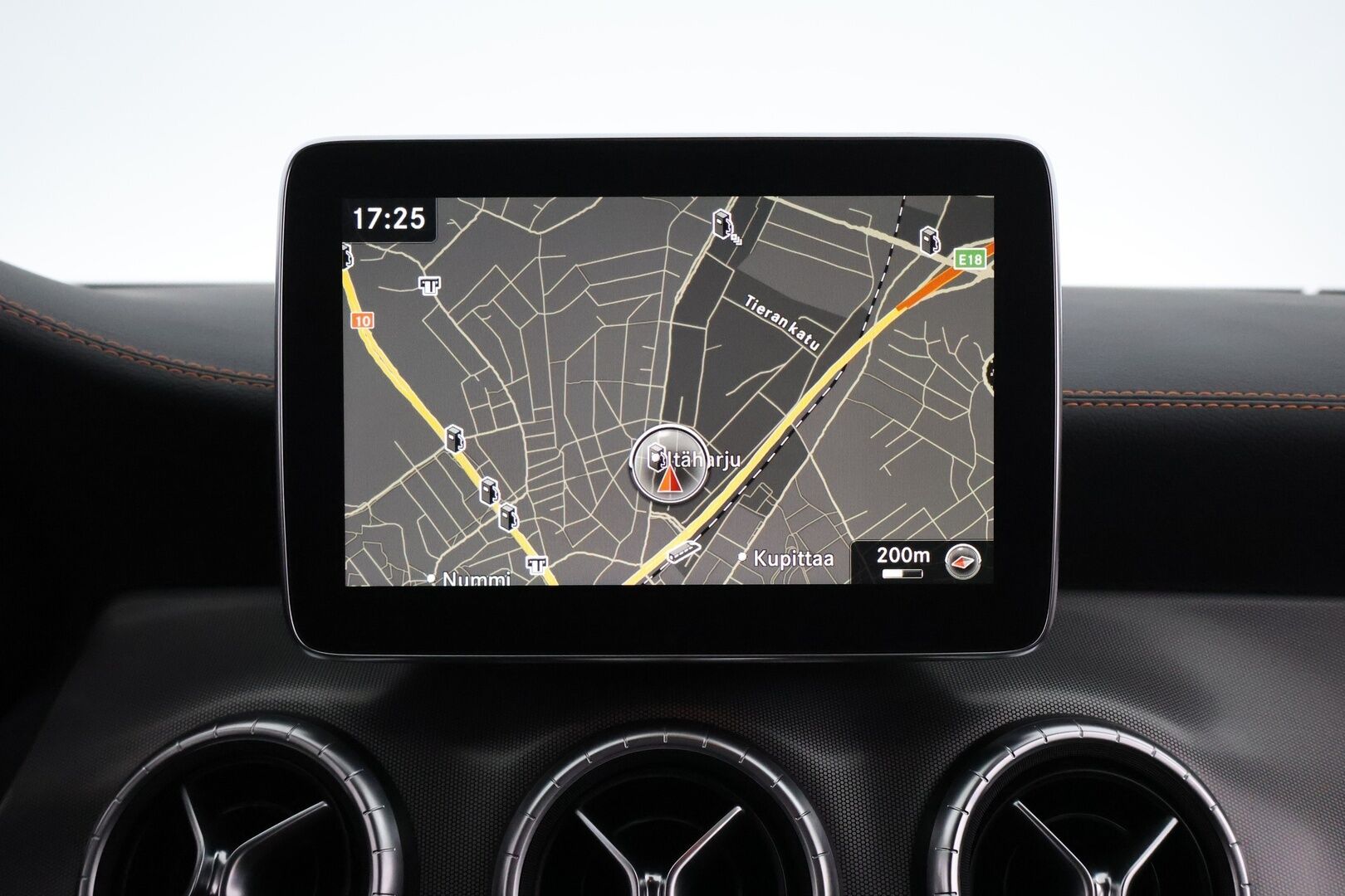 Mercedes-Benz CLA 2016 220 CDI A AMG Orange Art Edition / Adapt.vak / Webasto / ILS / P-kamera - BLIS / Kahdet renkaat aluvanteilla / Tarkka huoltohistoria! - HULLUT AVAJAISHULINAT KORKOTARJOUS 3,29 %