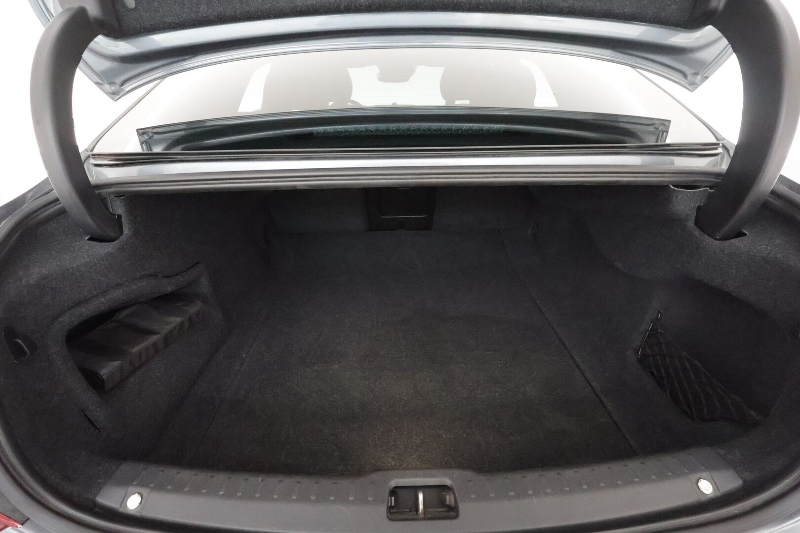 Volvo S90 2017 D5 AWD Inscription **HUD / 360° Kamera / Lasikattoluukku / Adapt.Vakkari / Sporttinahat Muistilla / Webasto / Full-LED** - Bowers&Wilkins / Navi / Kaistavahti / Digimittaristo / 4-Alueinen AC / Vaalean-Ruskea Nahkaverhoilu KeylessGO / 2x Renkaat