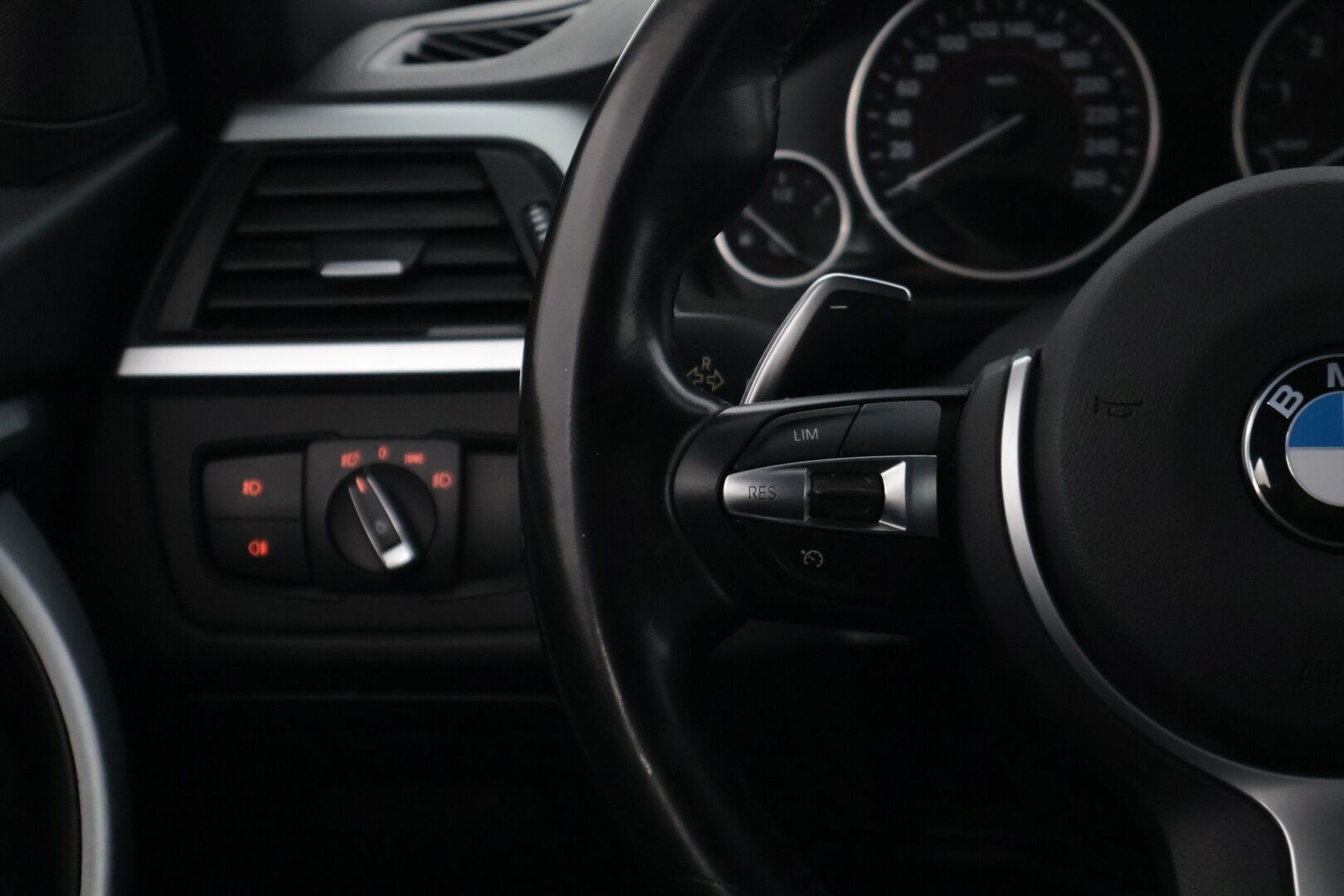 BMW 428 2015 F36 Gran coupe A Business M-Sport * Proffa Navi / Hifit / Valo paketti / Sport Vaihteisto / Sähkökontti * - * Todella hyvällä huoltohistorialla, viimeisin huolto 191tkm kohdalla / Lohkolämmitin * - HULLUT BLACKWEEK JATKOT - KORKOTARJOUS 2,49%