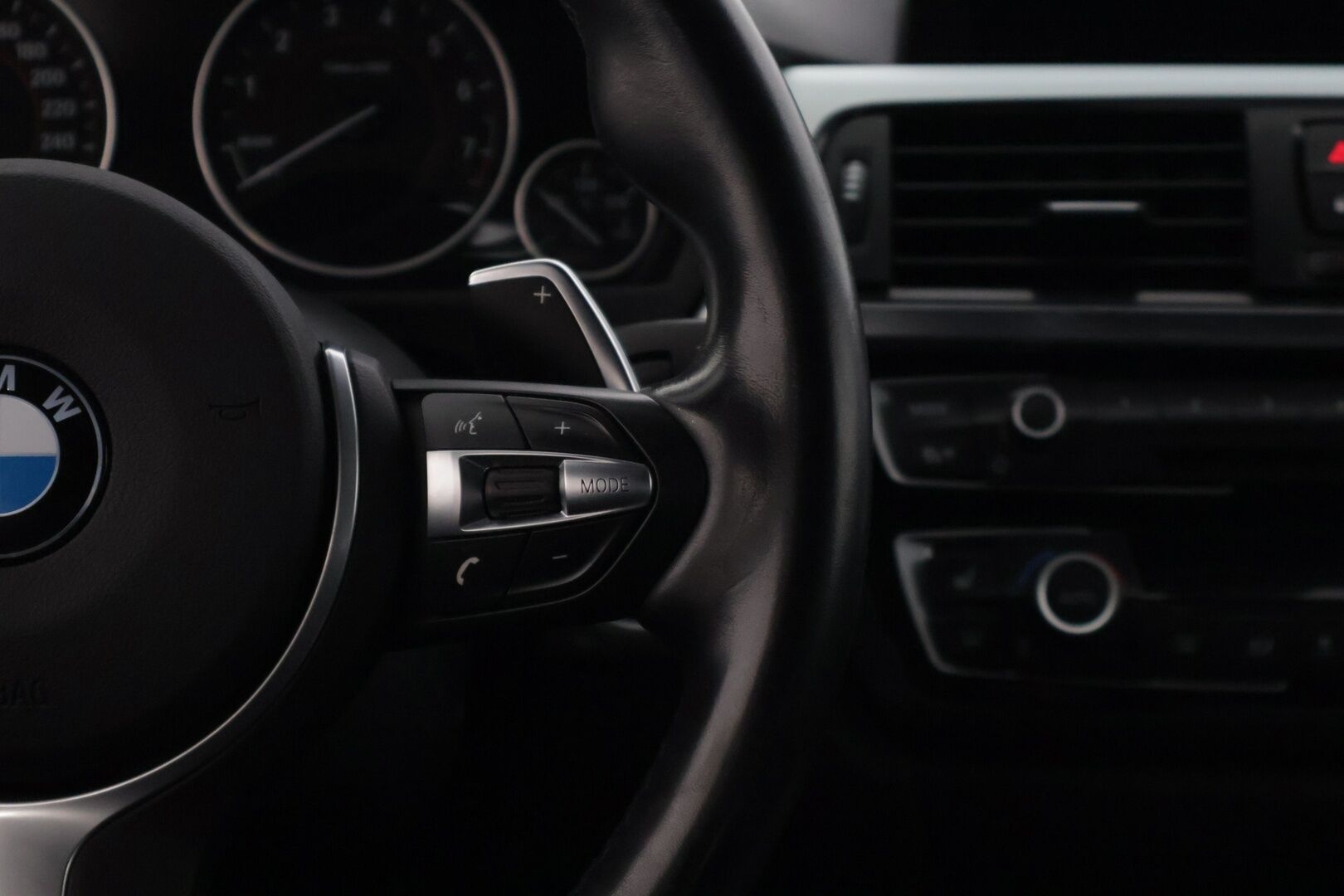 BMW 428 2015 F36 Gran coupe A Business M-Sport * Proffa Navi / Hifit / Valo paketti / Sport Vaihteisto / Sähkökontti * - * Todella hyvällä huoltohistorialla, viimeisin huolto 191tkm kohdalla / Lohkolämmitin * - HULLUT BLACKWEEK JATKOT - KORKOTARJOUS 2,49%