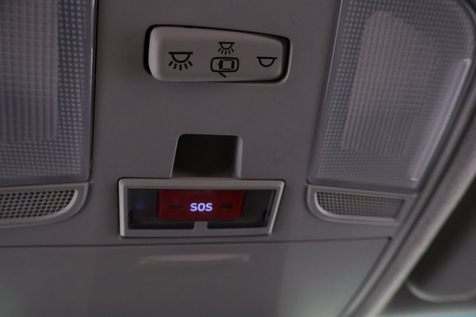 Hyundai KONA 2020 electric 39 kWh 136 hv Comfort ** Lämpöpumppu / Adapt.vakkari / P.kamera / 2x renkaat vanteilla / Carplay ** - Kaksin renkain upeassa kunnossa oleva hyvin varusteltu Suomi-auto!