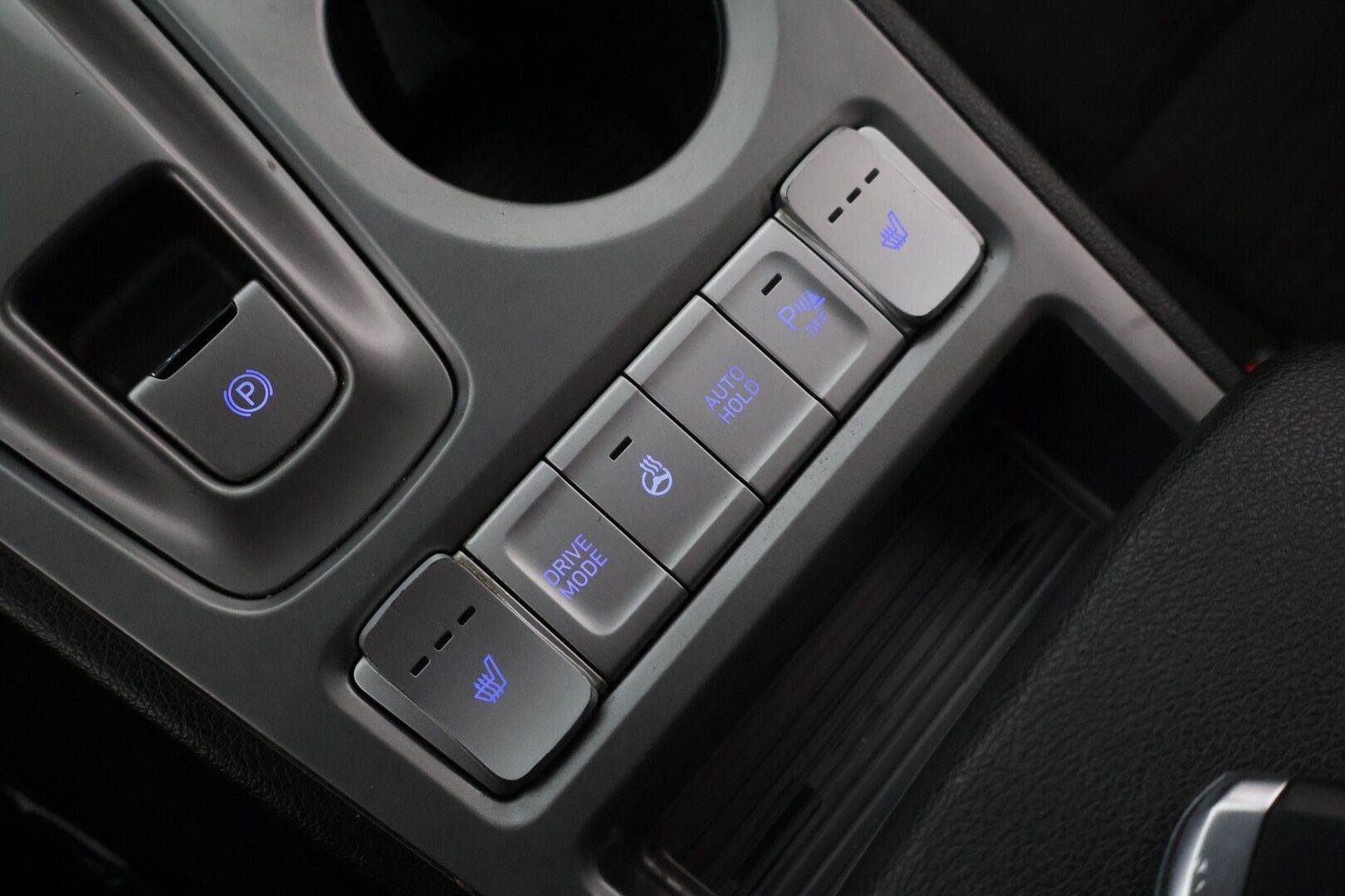 Hyundai KONA 2020 electric 39 kWh 136 hv **ACC / Peruutuskamera / Apple ja Android / Merkkiliikkeen huollot / Navi / Keyless** - Kahdet renkaat aluvanteilla / Merkkihuollettu!