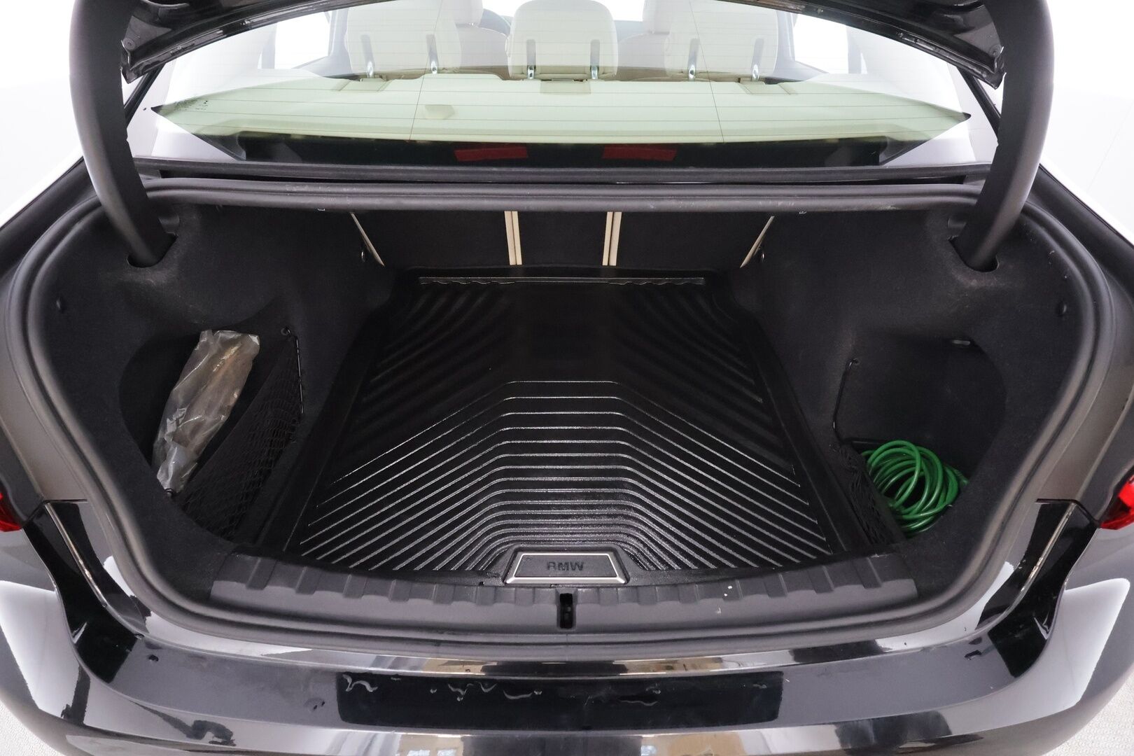 BMW 320 2020 G20 Sedan 320i A xDrive Business Luxury * Sportpenkki Muistilla / LED / P.tutkat / Navi / Kaistavahti / Comfort Access * - Suomi-auto / Kahdet renkaat 