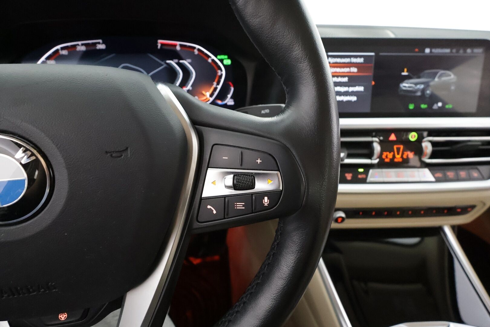 BMW 320 2020 G20 Sedan 320i A xDrive Business Luxury * Sportpenkki Muistilla / LED / P.tutkat / Navi / Kaistavahti / Comfort Access * - Suomi-auto / Kahdet renkaat 