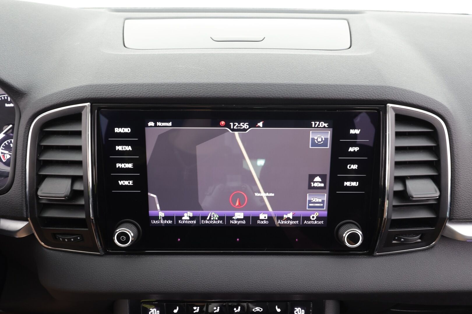 Skoda Karoq 2020 1,5 TSI Style BusinessLine DSG Autom. - | ACC | Webasto | LED | Puolinahat | Ratinlämmitys | P.kamera | Apple&Android | 1.Om Suomi-auto | Kahdet Renkaat | Merkkihuollettu |