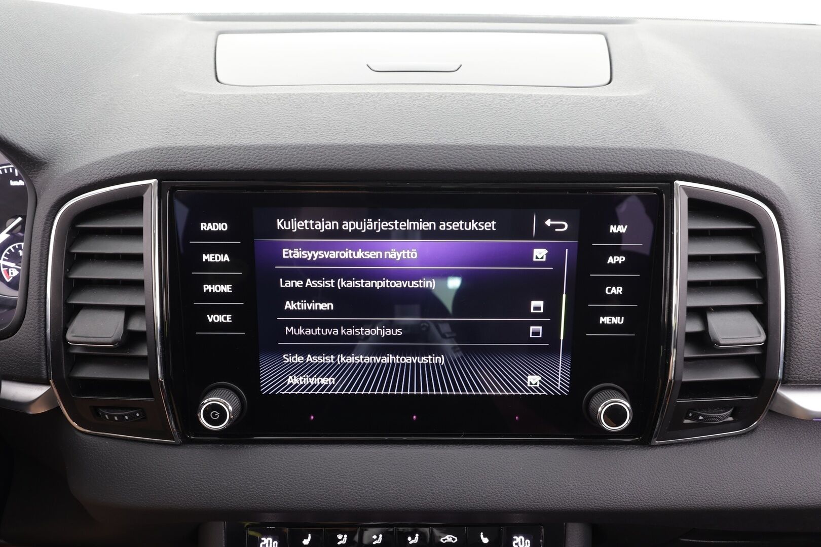 Skoda Karoq 2020 1,5 TSI Style BusinessLine DSG Autom. - | ACC | Webasto | LED | Puolinahat | Ratinlämmitys | P.kamera | Apple&Android | 1.Om Suomi-auto | Kahdet Renkaat | Merkkihuollettu |