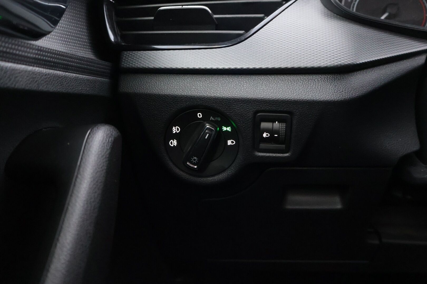 Skoda Scala 2020 1,5 TSI Ambition DSG Autom. - | Urheiluistuimet | Suomi-auto | 1-omisteinen | Vakionopeudensäädin | Tutka | LED |