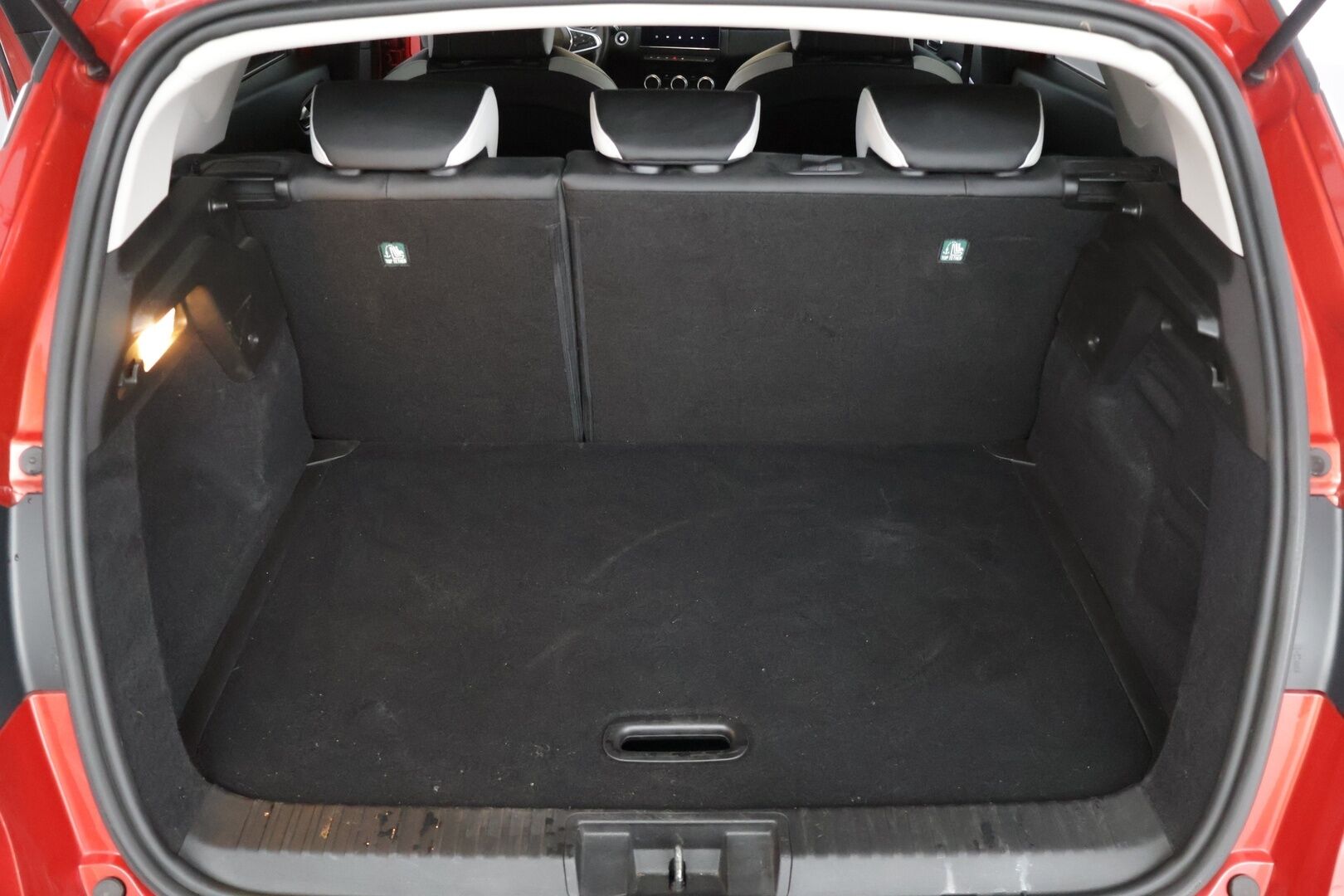 Renault Captur 2020 TCe 130 EDC7-aut Intens * Adapt.vakkari / Lohkolämmitin / Ratinlämmitin / P-kamera / Keyless Go * - * Suomi-auto / Kahdet renkaat aluvantein! *