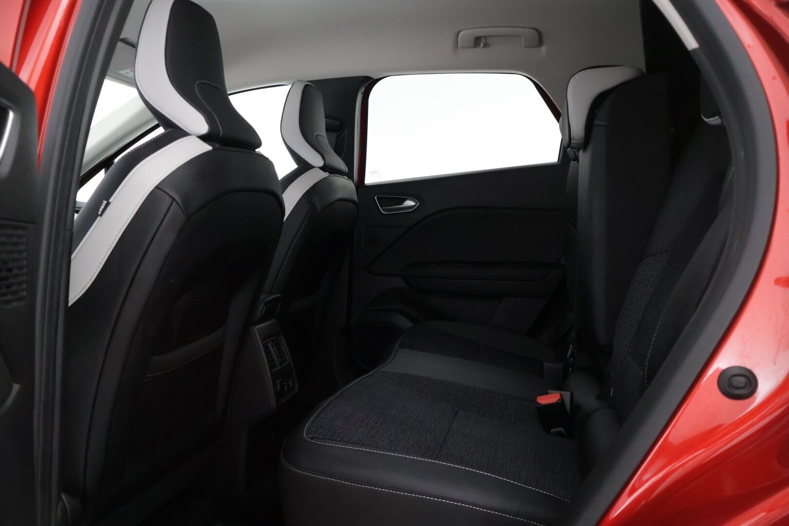 Renault Captur 2020 TCe 130 EDC7-aut Intens * Adapt.vakkari / Lohkolämmitin / Ratinlämmitin / P-kamera / Keyless Go * - * Suomi-auto / Kahdet renkaat aluvantein! *