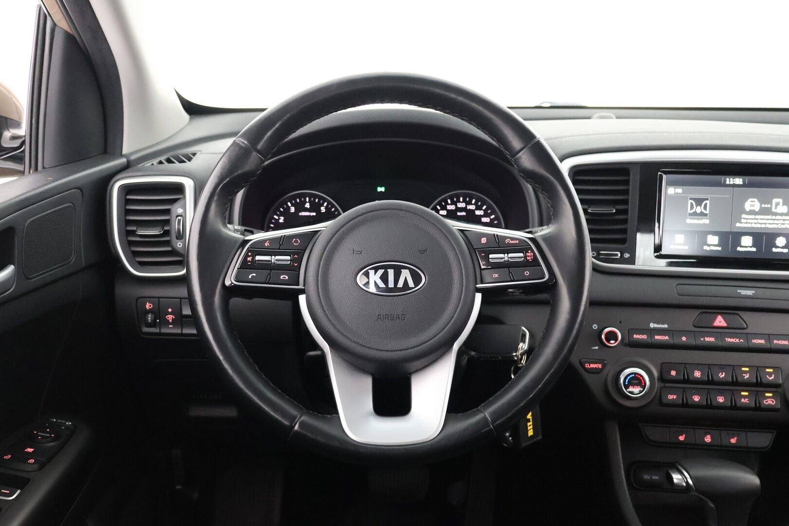 Kia Sportage 2021 SPORTAGE Monikäyttöajoneuvo (AF) 5ov 1591cm3 A - Suomi-auto | Vakkari | LED | P-kamera | Huoltokirja | 2x renkaat