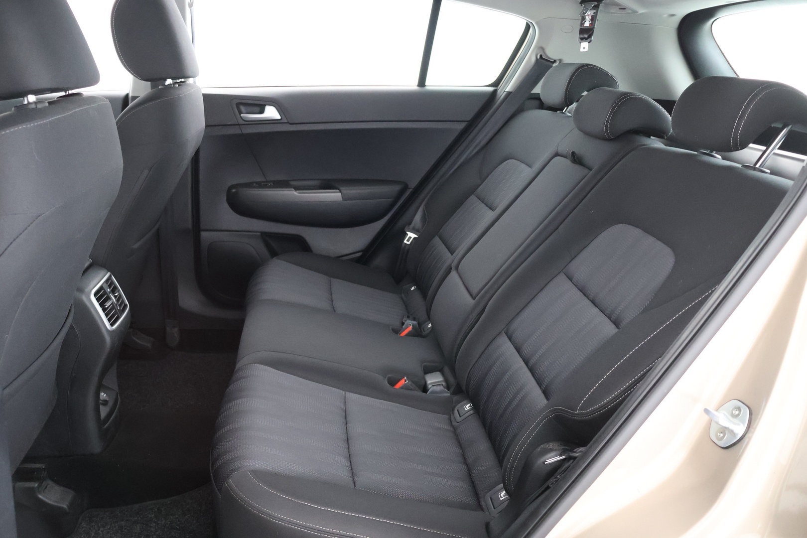 Kia Sportage 2021 SPORTAGE Monikäyttöajoneuvo (AF) 5ov 1591cm3 A - Suomi-auto | Vakkari | LED | P-kamera | Huoltokirja | 2x renkaat