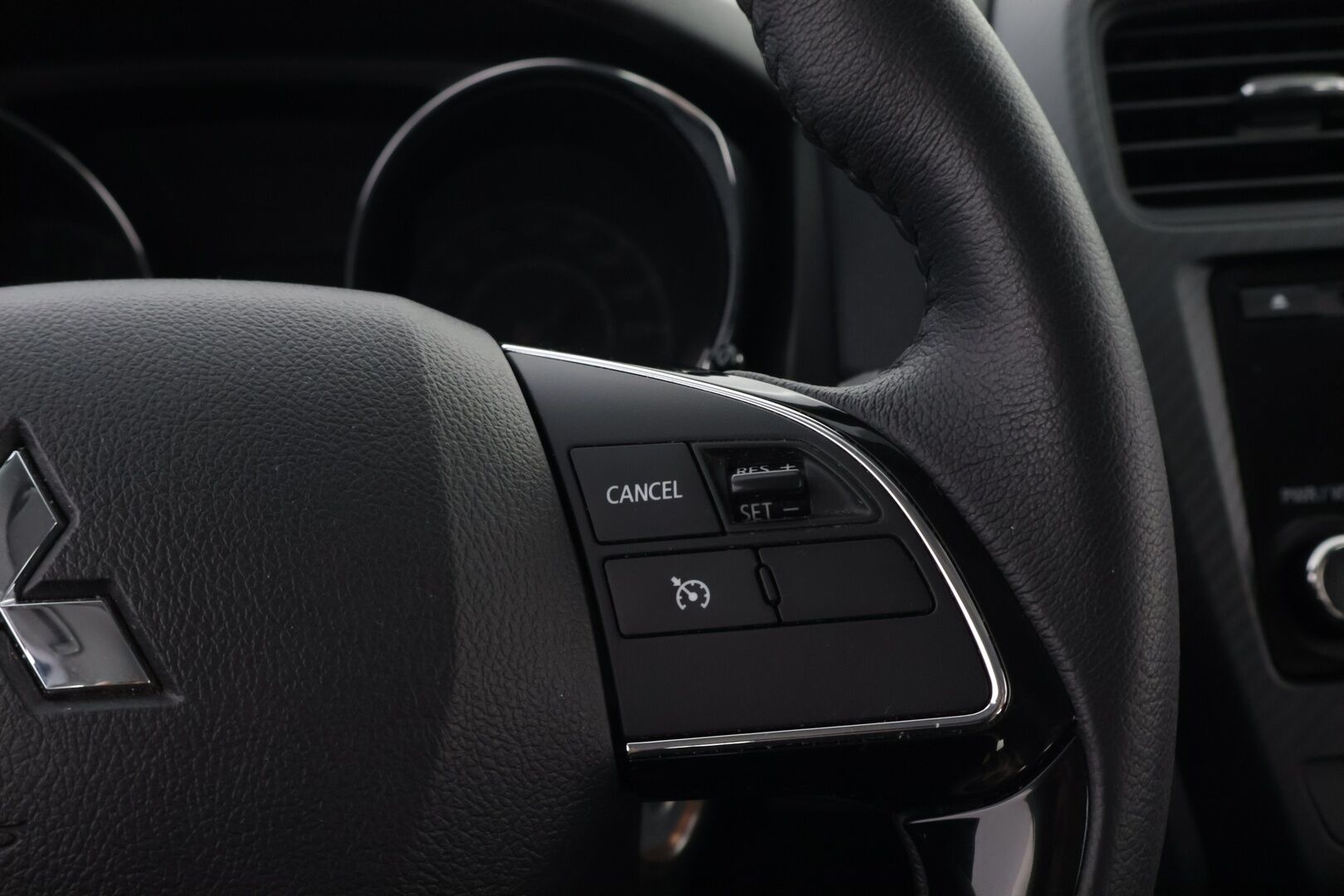 Mitsubishi ASX 2020 2,0 MIVEC Invite MT 2WD - WEBASTO | Suomiauto | Vakkari | Peruutustutka | Bluetooth | 2x Hyvät renkaat alkuperäisvantein!
