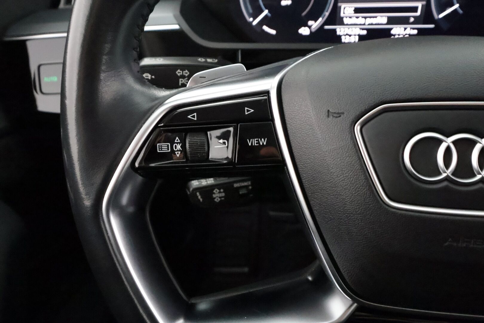 Audi e-tron 2020 Advanced Edition 55 quattro - | ACC | 360° | Sporttipenkit | Matrix-LED | Nahka-alcantara | Lane Assist | Digimittaristo | Sähk. takaluukku | Navi | Merkkihuollot | 2x renkaat aluin | 