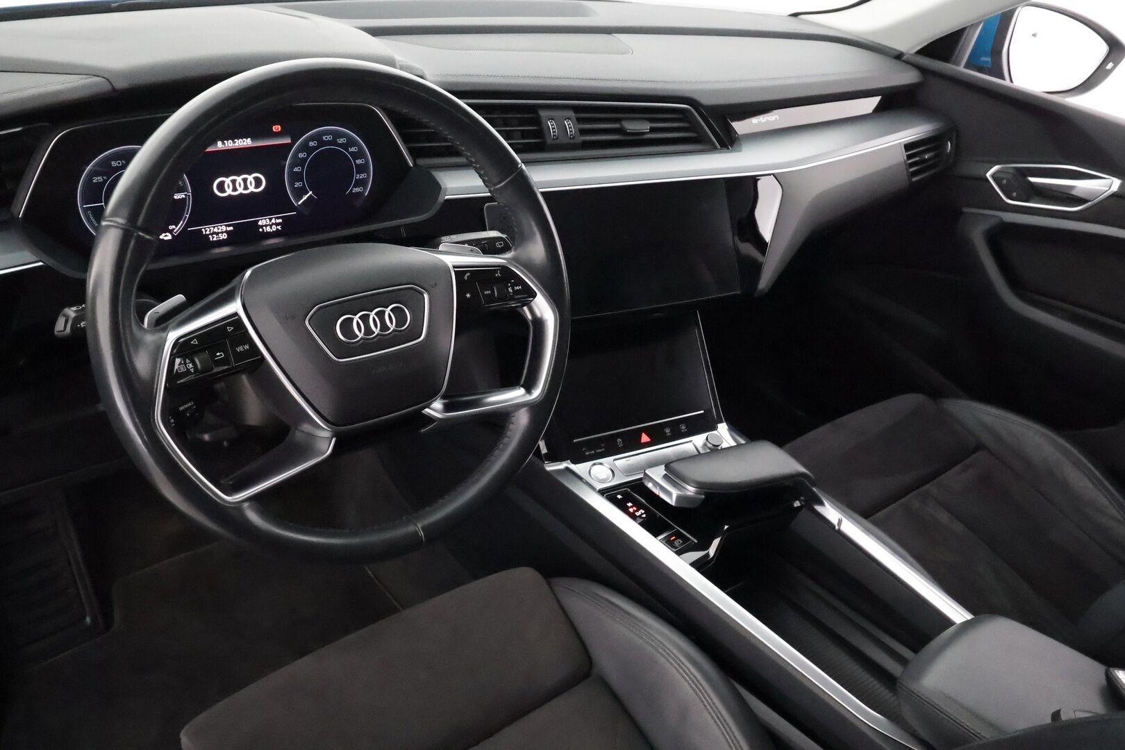 Audi e-tron 2020 Advanced Edition 55 quattro - | ACC | 360° | Sporttipenkit | Matrix-LED | Nahka-alcantara | Lane Assist | Digimittaristo | Sähk. takaluukku | Navi | Merkkihuollot | 2x renkaat aluin | 