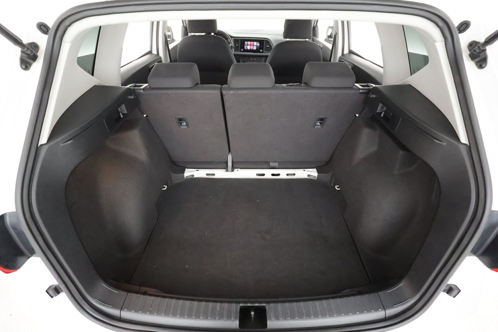 Seat Ateca 2020 1,6 TDI 115 Reference * Koukku / LED-lisävalo / P.Tutka / Lohkolämmitin / Vakkari / Bluetooth * - Suomi-auto / Kahdet renkaat aluvanteilla