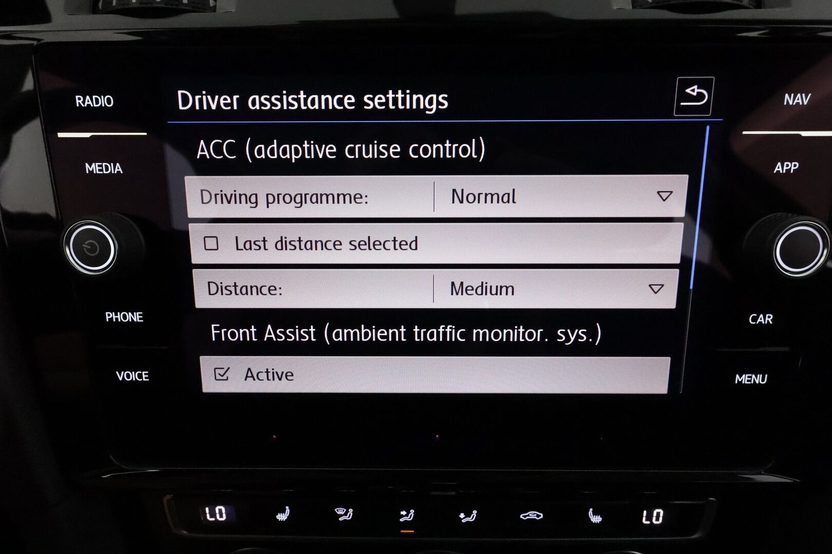 Volkswagen Golf 2020 ariant Highline 2,0 TDI SCR 110 kW DSG ** Webasto / Adapt.vakkari / P.kamera / Navi / Digimittaristo / KeylessGo** - 1.om Suomi-auto / Lämmitettävä tuulilasi