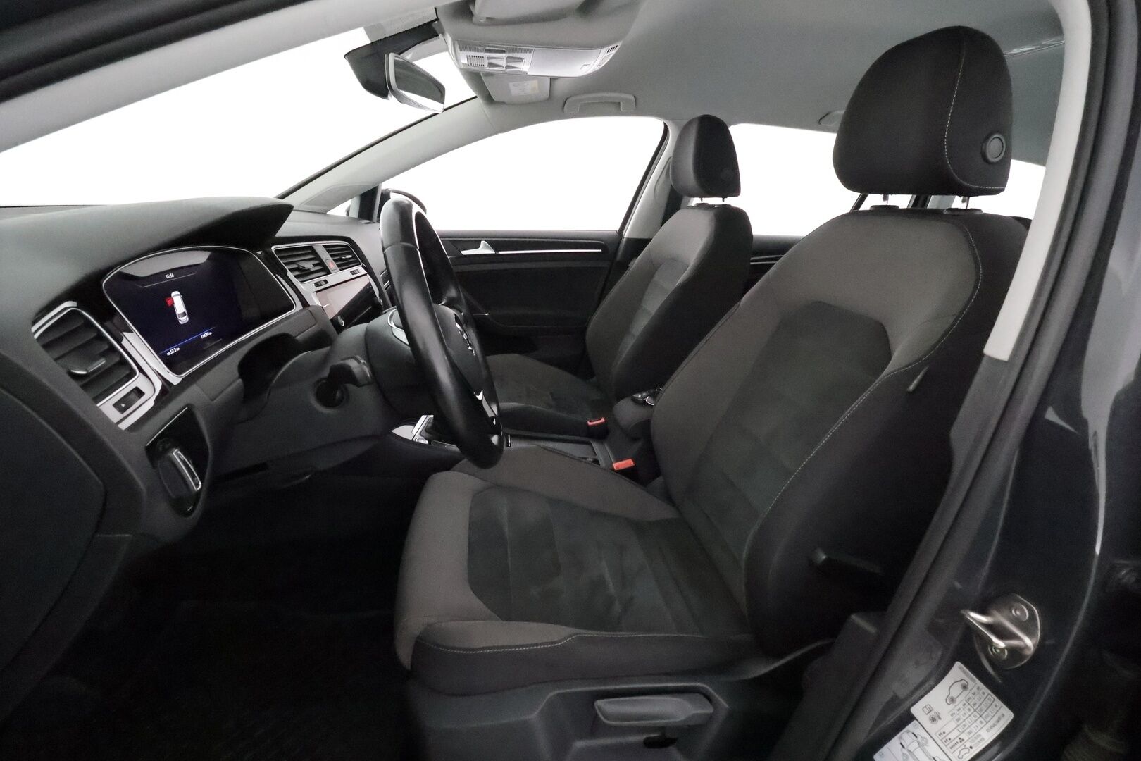 Volkswagen Golf 2020 ariant Highline 2,0 TDI SCR 110 kW DSG ** Webasto / Adapt.vakkari / P.kamera / Navi / Digimittaristo / KeylessGo** - 1.om Suomi-auto / Lämmitettävä tuulilasi