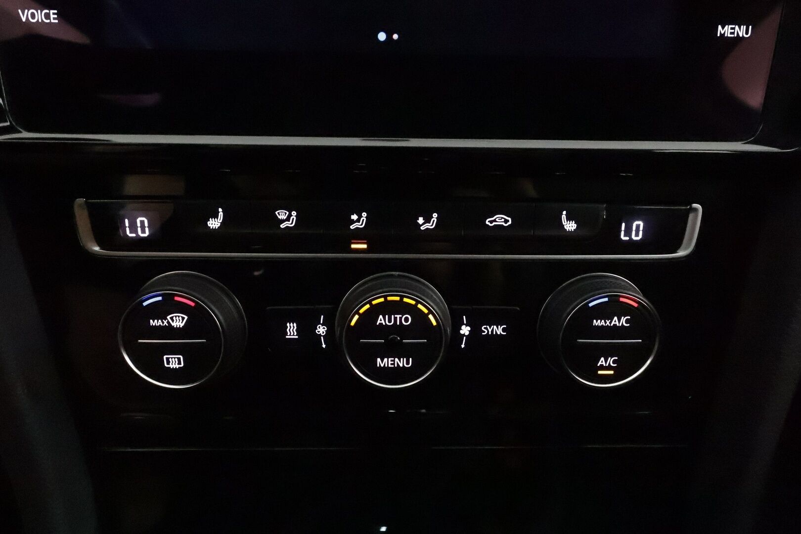 Volkswagen Golf 2020 ariant Highline 2,0 TDI SCR 110 kW DSG ** Webasto / Adapt.vakkari / P.kamera / Navi / Digimittaristo / KeylessGo** - 1.om Suomi-auto / Lämmitettävä tuulilasi