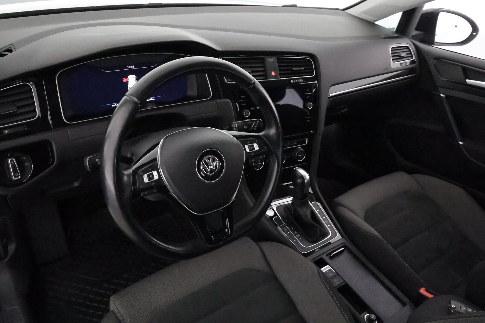 Volkswagen Golf 2020 ariant Highline 2,0 TDI SCR 110 kW DSG ** Webasto / Adapt.vakkari / P.kamera / Navi / Digimittaristo / KeylessGo** - 1.om Suomi-auto / Lämmitettävä tuulilasi