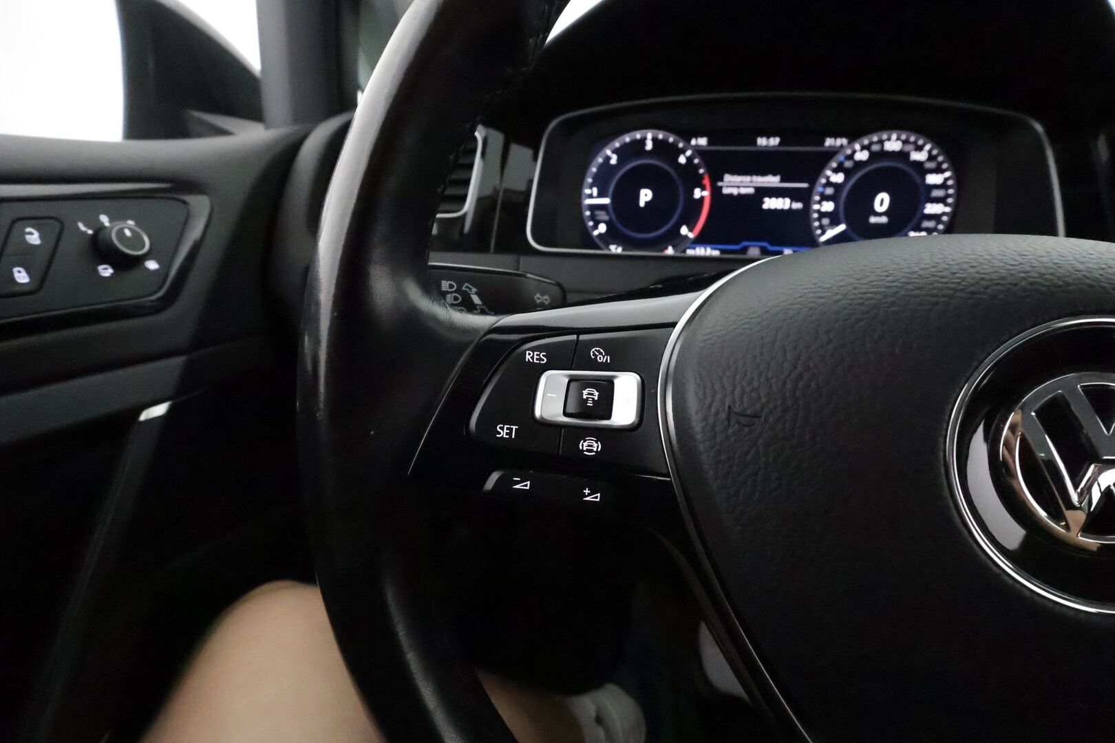 Volkswagen Golf 2020 ariant Highline 2,0 TDI SCR 110 kW DSG ** Webasto / Adapt.vakkari / P.kamera / Navi / Digimittaristo / KeylessGo** - 1.om Suomi-auto / Lämmitettävä tuulilasi