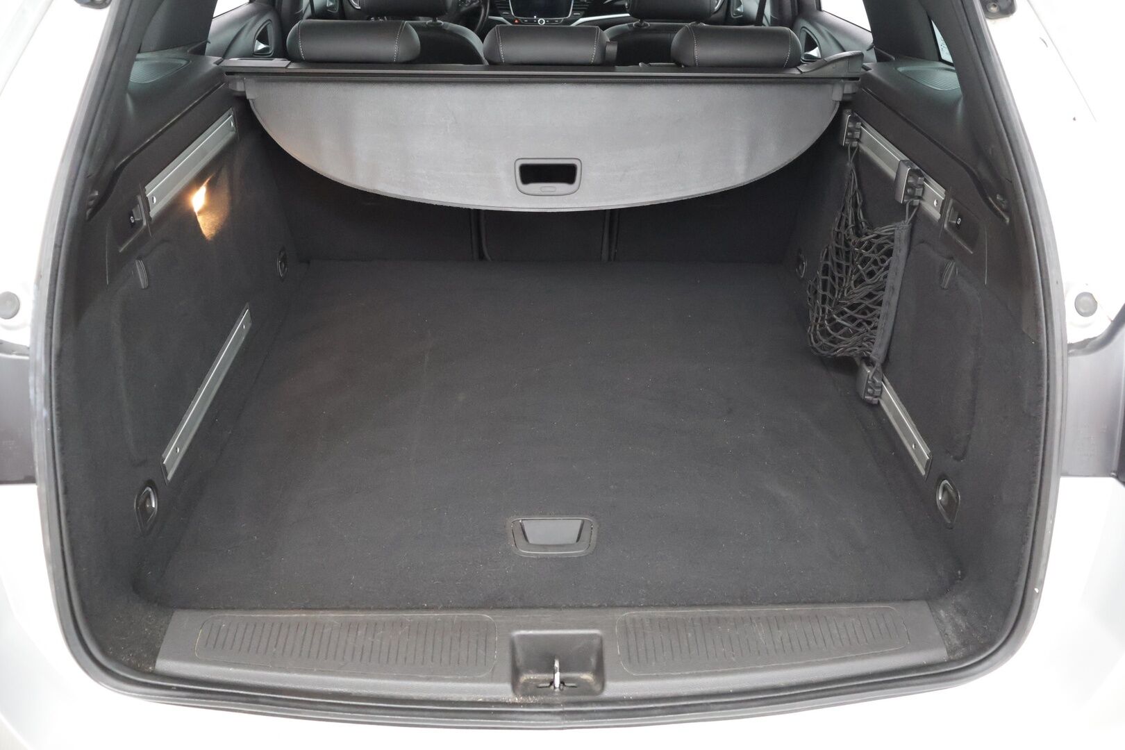 Opel Astra 2020 Sports Tourer Executive 145 Turbo A *Suomi-auto / Lohkolämmitin sisäpistokkeella / Nahkasisusta / Lämmitettävät ja ilmastoidut penkit / LED-ajovalot* - *Lämmitettävät takaistuimet / Muistipenkki kuskilla / Navigointi / Ohjauspyörän lämmitys / Vakionopeudensäädin nopeudenrajoittimella*
