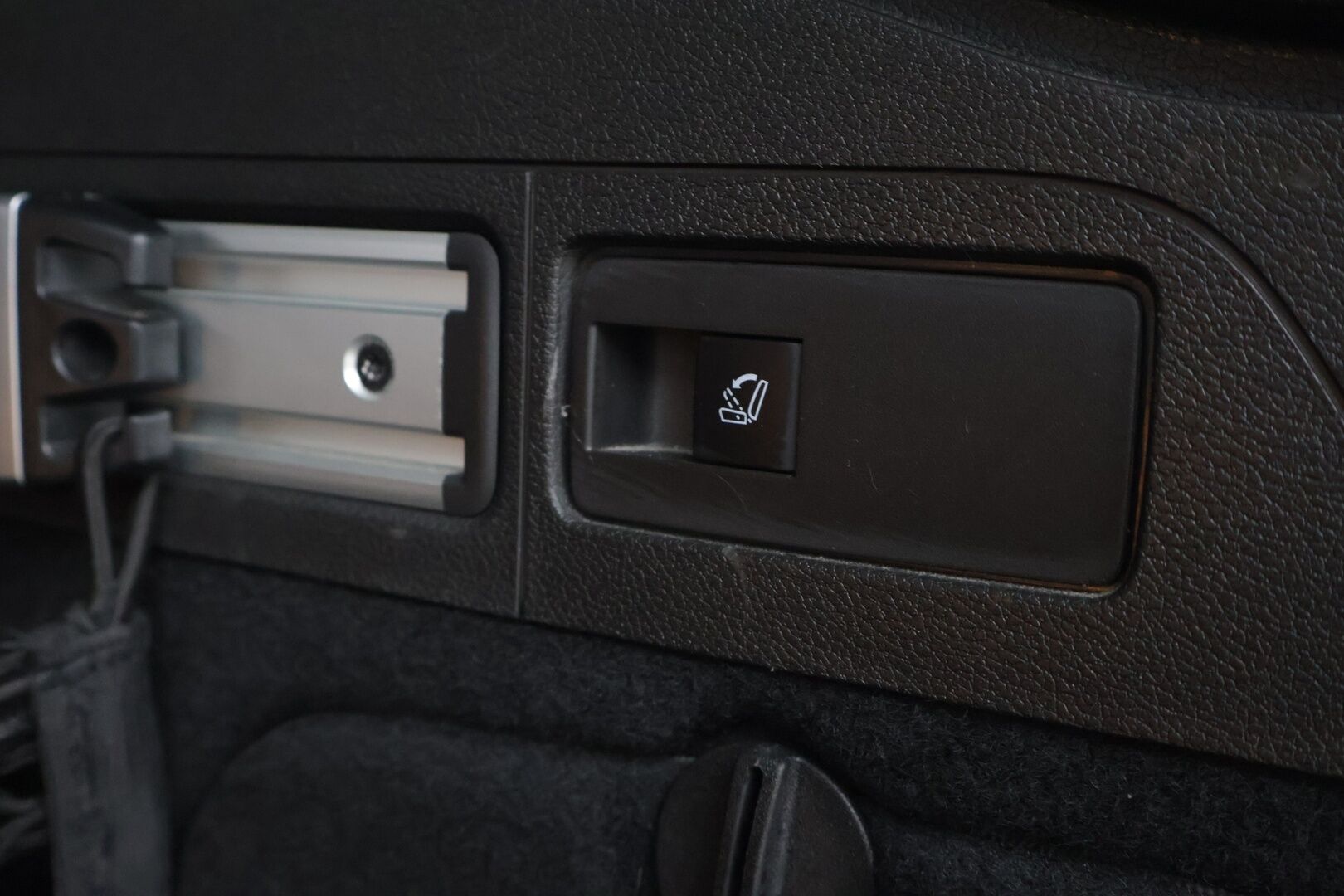 Opel Astra 2020 Sports Tourer Executive 145 Turbo A **Matrix-LED / Navi / Keyless / Ilmastoidut sporttipenkit** - **Suomi-auto / Lämpöratti / 2x Renkaat ja vanteet!** - HULLU BLACKWEEK KORKOTARJOUS 2,49%