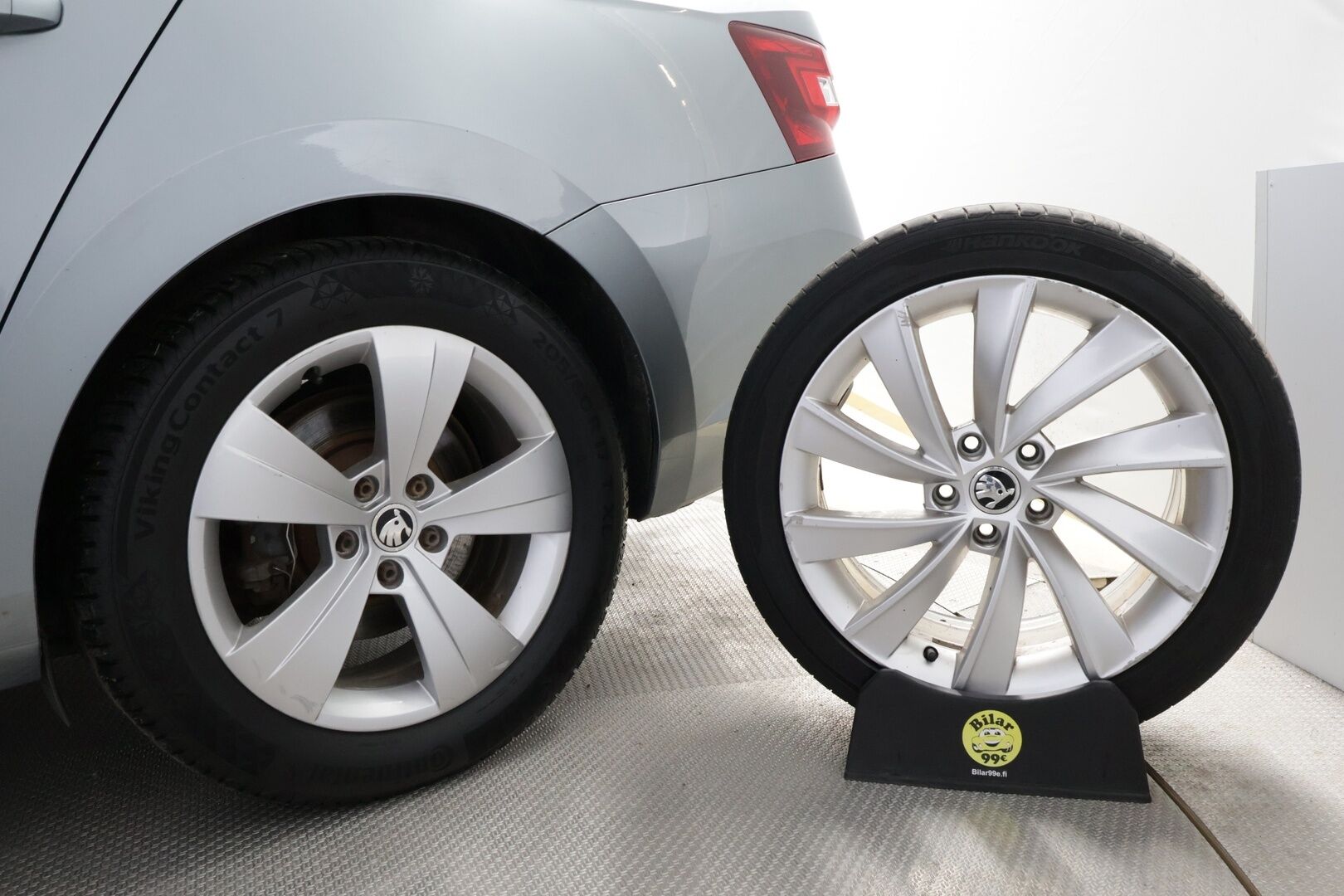 SKODA SUPERB 2016 Combi 2,0 TDI 190 4x4 L&K DSG aut * Webasto / Adapt.Vakkari / Canton / Ilmastoidut nahkapenkit / Koukku / Peruutuskamera / Lämpölasi* - Supervarusteltu / Juuri tullut Tampereelle!