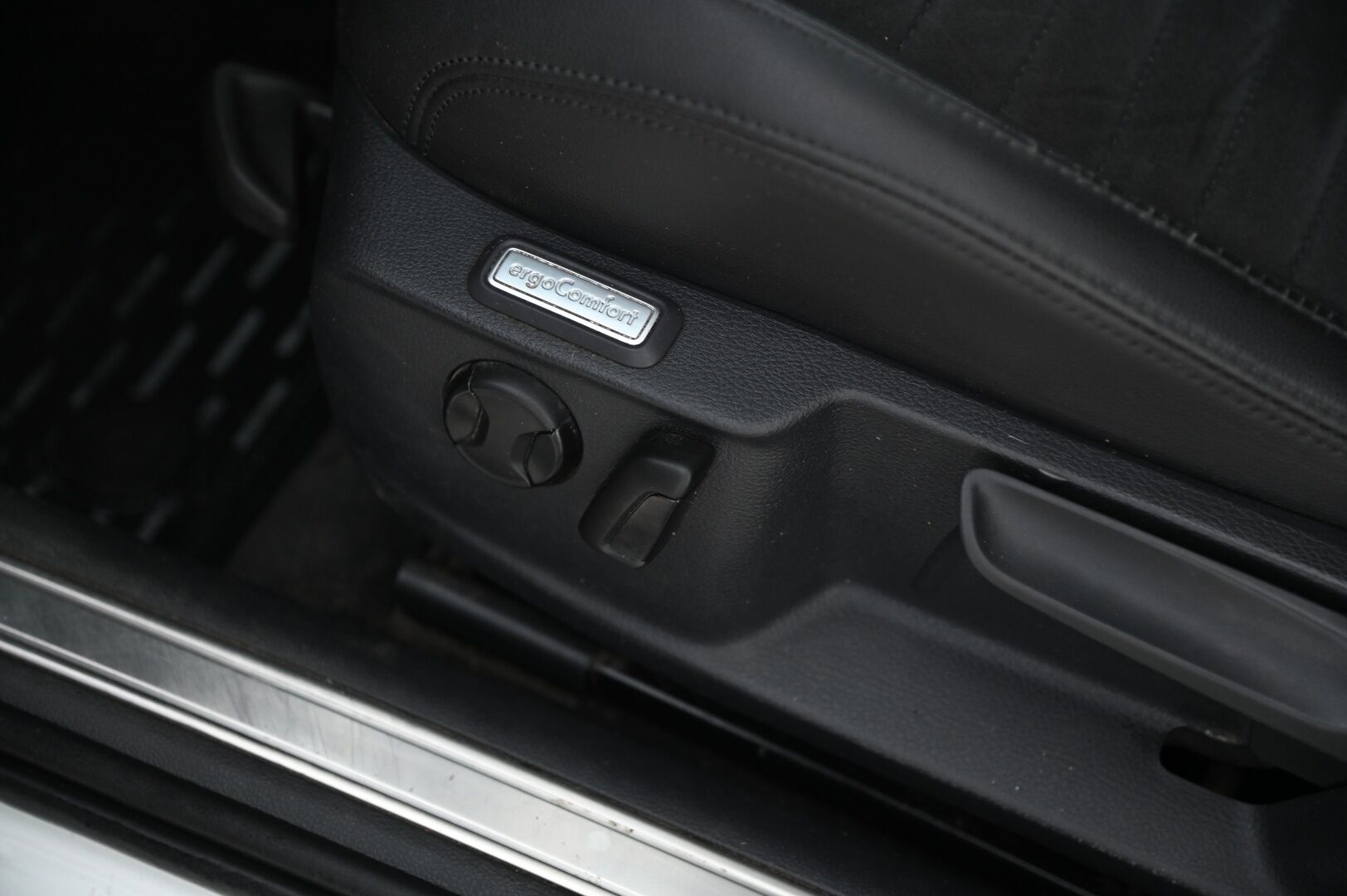 VOLKSWAGEN PASSAT 2016 Variant GTE Plug-In Hybrid *Yritysoutlet - Myydään vain yrityksille* - *Tämä auto myydään YritysOutlet -valikoimasta vain yritykselle* / *Soh 88%!*