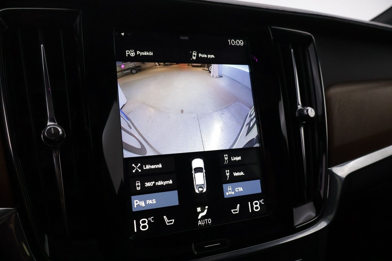 Volvo S90 2018 T8 AWD Inscription aut - | Webasto | ACC | B&W | 360 | Ilmastoidut muistipenkit | KeylessGo | Kattoluukku | LED | Koukku | 2 x Volvo alut | Upea metalliväri | Merkkihuollettu