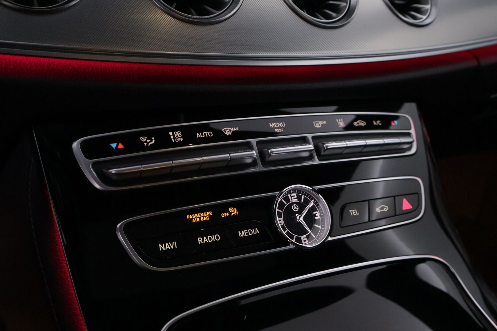 Mercedes-Benz E 2017 220 d Coupé AMG - Widescreen | Burmester | Webasto | 360 | Hierovat muistinahat | HUD | BLIS | Panorama | KeyLessGo | Juuri huollettu