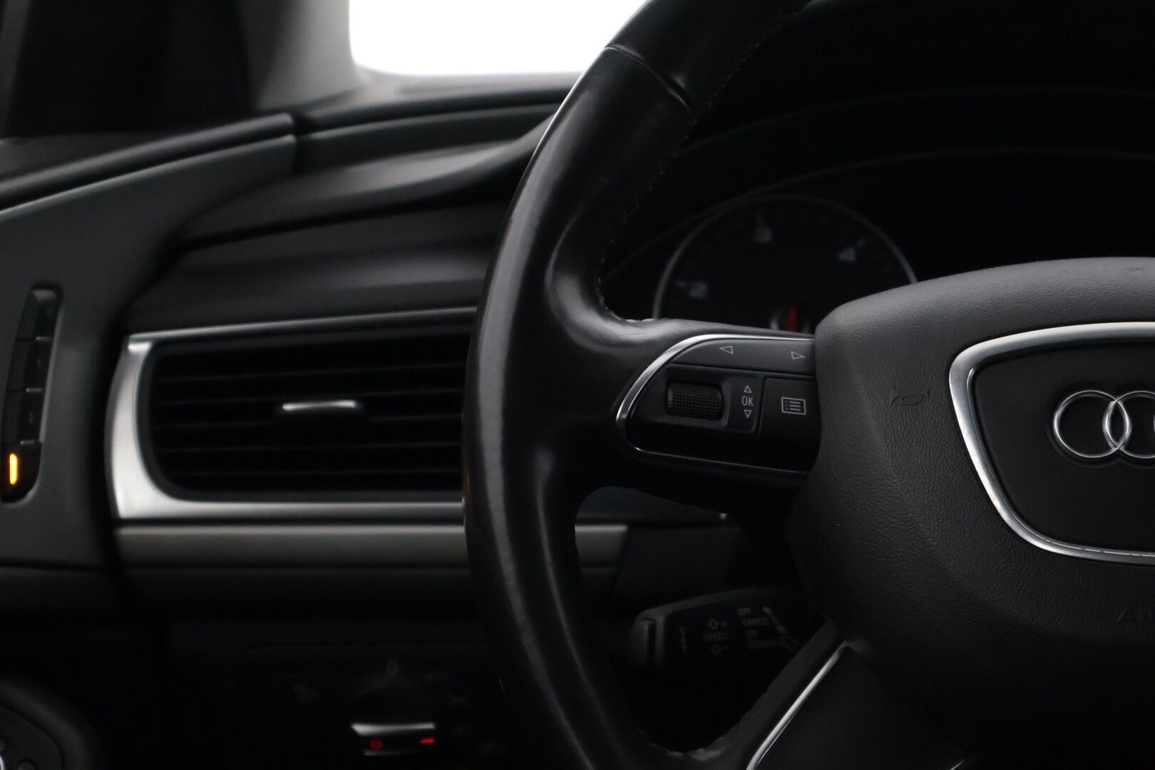 Audi A6 2011 Sedan 3,0 V6 TDI 150 kW quattro S tronic Start-Stop* Soft-close / Muistipenkki / Tutkat / Ratinlämmitin * - Näyttävä Quattro kunnon moottorilla! / Juuri huollettu *