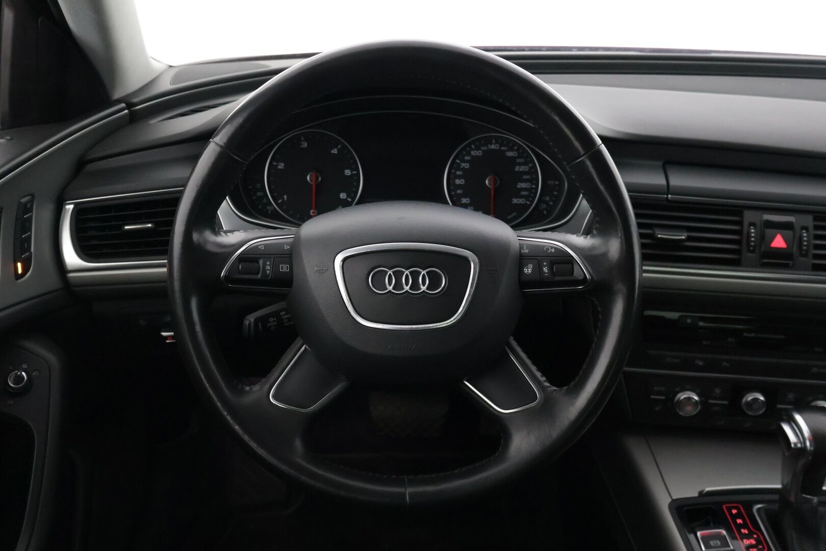 Audi A6 2011 Sedan 3,0 V6 TDI 150 kW quattro S tronic Start-Stop* Soft-close / Muistipenkki / Tutkat / Ratinlämmitin * - Näyttävä Quattro kunnon moottorilla! / Juuri huollettu *
