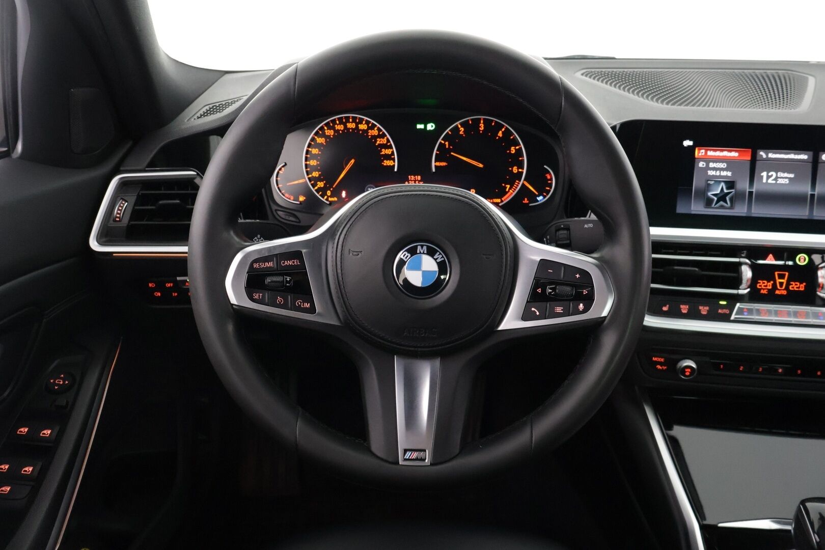BMW 320 2020 G20 Sedan 320i A Business Sport *Suomi-auto / HiFi / Sporttipenkit / LED / Vakkari* - Näyttävä SportLine BMW