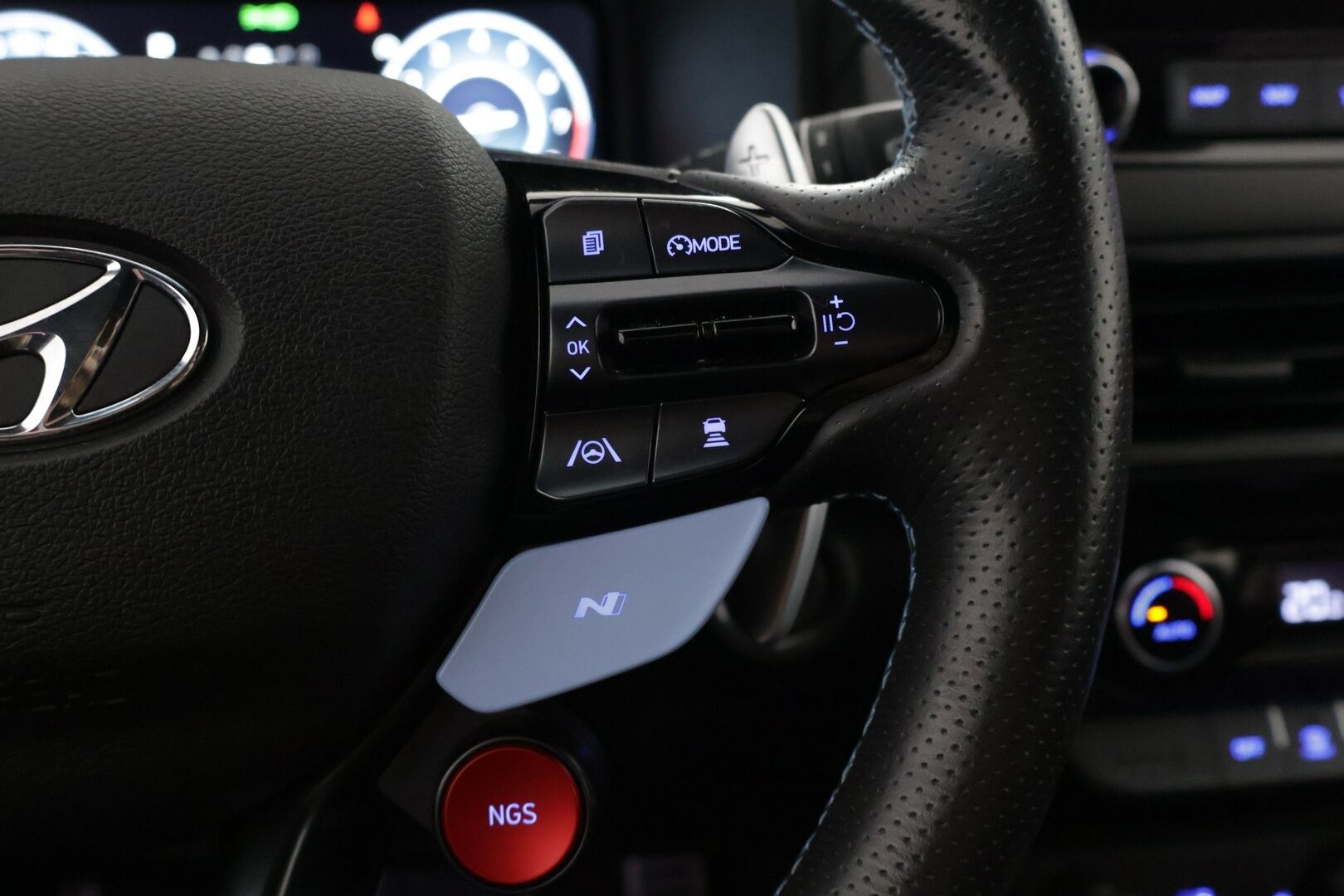 Hyundai KONA 2022 N 2.0 T-GDI 2WD 280 hv 8DCT automaatti MY21 - Juuri huollettu | Merkkihuollettu | Adap.vakkari | HUD | KRELL | P.Kamera | BLIS | Lohko | Ilmastoidut sähköpenkit | Adap.LED | Ratinlämmitin | 2x Renkaat | Suomi-auto
