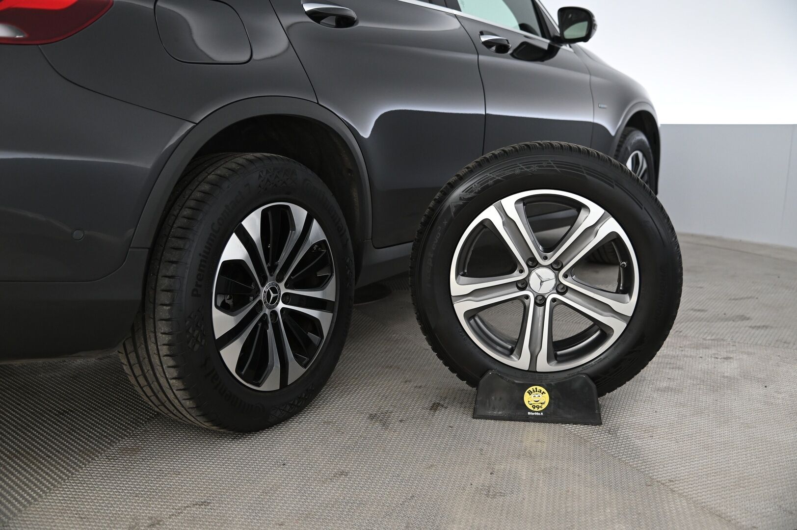 Mercedes-Benz GLC 2020 300 e 4MATIC A Business Coupé EQ Power *Burmester / Lasikattoluukku / Vetokoukku / 360 kamera* - 3,99 % KORKOTARJOUS TÄHÄN AUTOON - *Suomi-auto / 2x renkaat ja vanteet / Näyttävä*