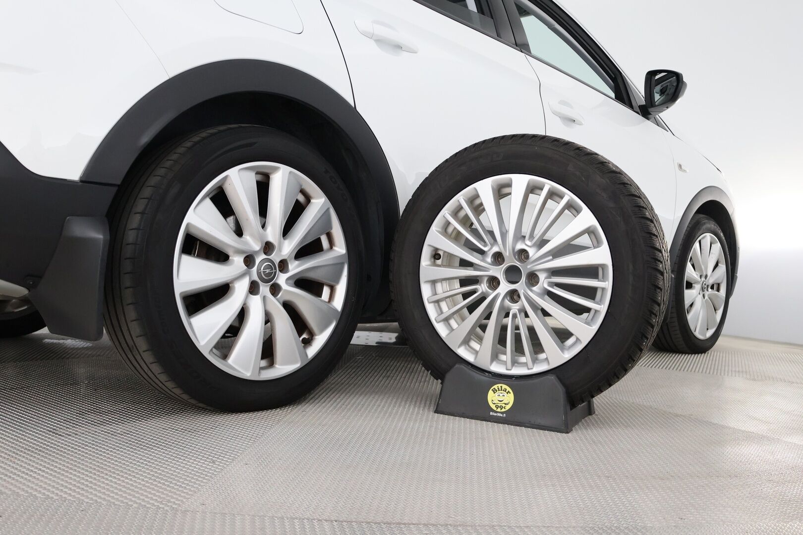 Opel Grandland X 2020 PHEV Executive 300 Turbo A8 AWD - P. Kamera | Ilmastoitu muistipenkki | Nahkasisusta | Koukku | 2x Renkaat | Juuri saapunut!