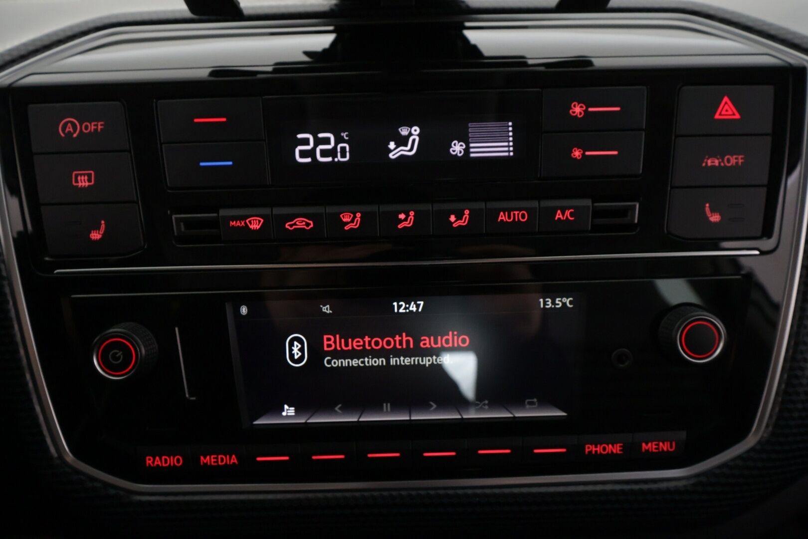 Volkswagen up! 2020 eco up! 1,0 50 kW * Vakkari / P.kamera / Bluetooth / Auto.ilmastointi / 2xRenkaat * - 1.Om Suomi-auto / Juuri huollettu