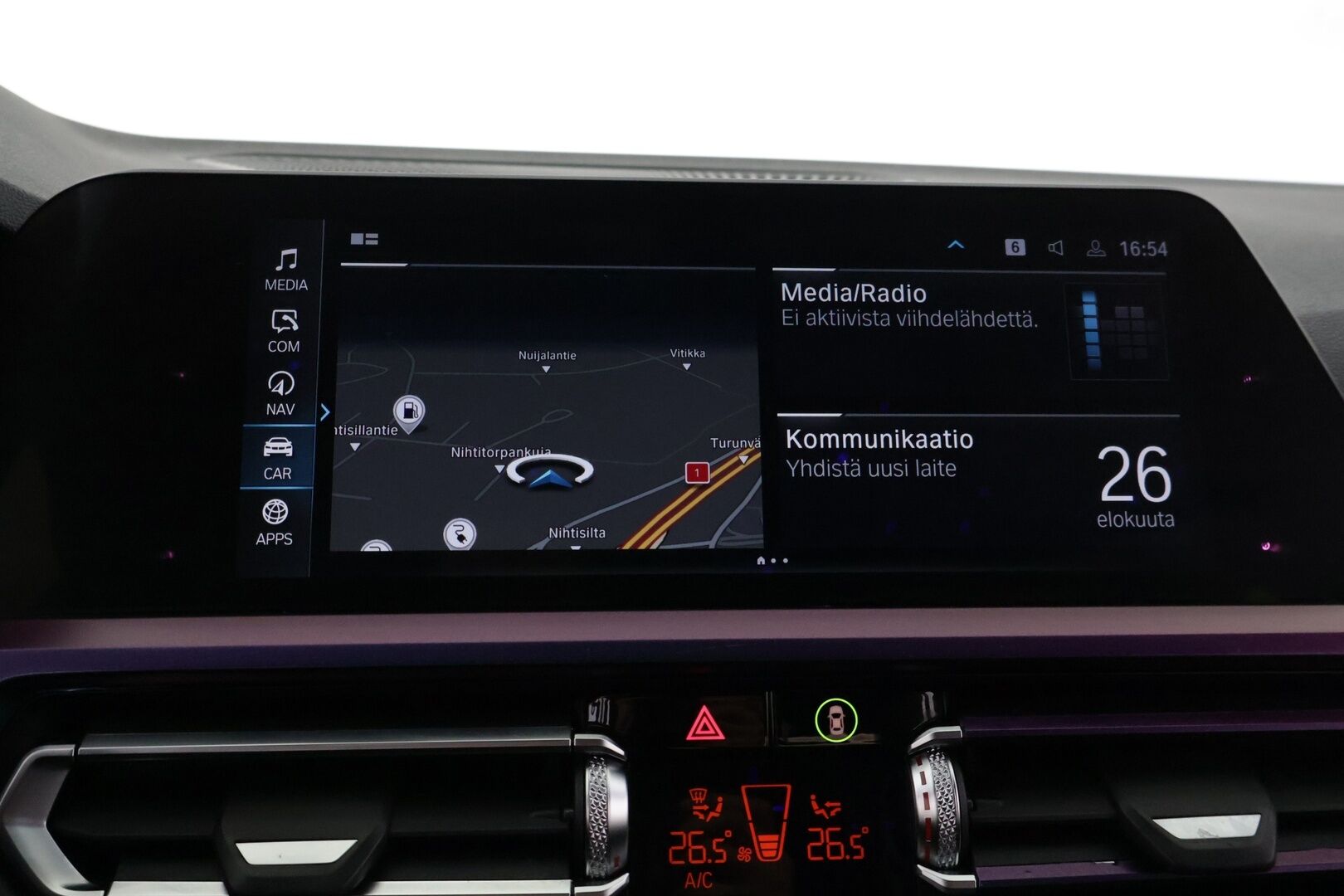 BMW 330 2019 G20 Sedan 330e A Charged Edition * M-Sport ulkonäkö / Tähtikatto / LED / ACC /  Apple&Andoird / Sport-Penkit / Ambient * - * Näyttävä Väri / 19'' erikoisvanteet * 