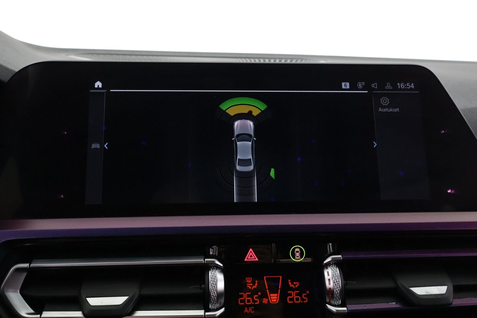 BMW 330 2019 G20 Sedan 330e A Charged Edition * M-Sport ulkonäkö / Tähtikatto / LED / ACC /  Apple&Andoird / Sport-Penkit / Ambient * - * Näyttävä Väri / 19'' erikoisvanteet * 