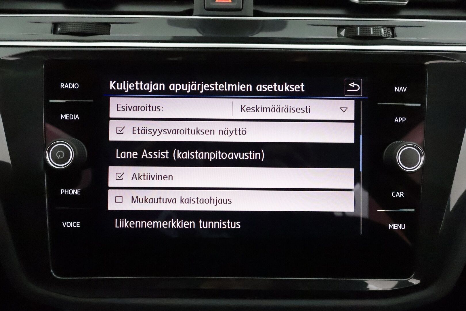 Volkswagen Tiguan 2020 R-Line 2,0 TDI SCR 110 kW 4MOTION DSG * Webasto / Koukku / Adapt.Vakkari / LED / Navi / Digimittari / Kangas-Alcantara - Suomi-auto / Kahdet Renkaat