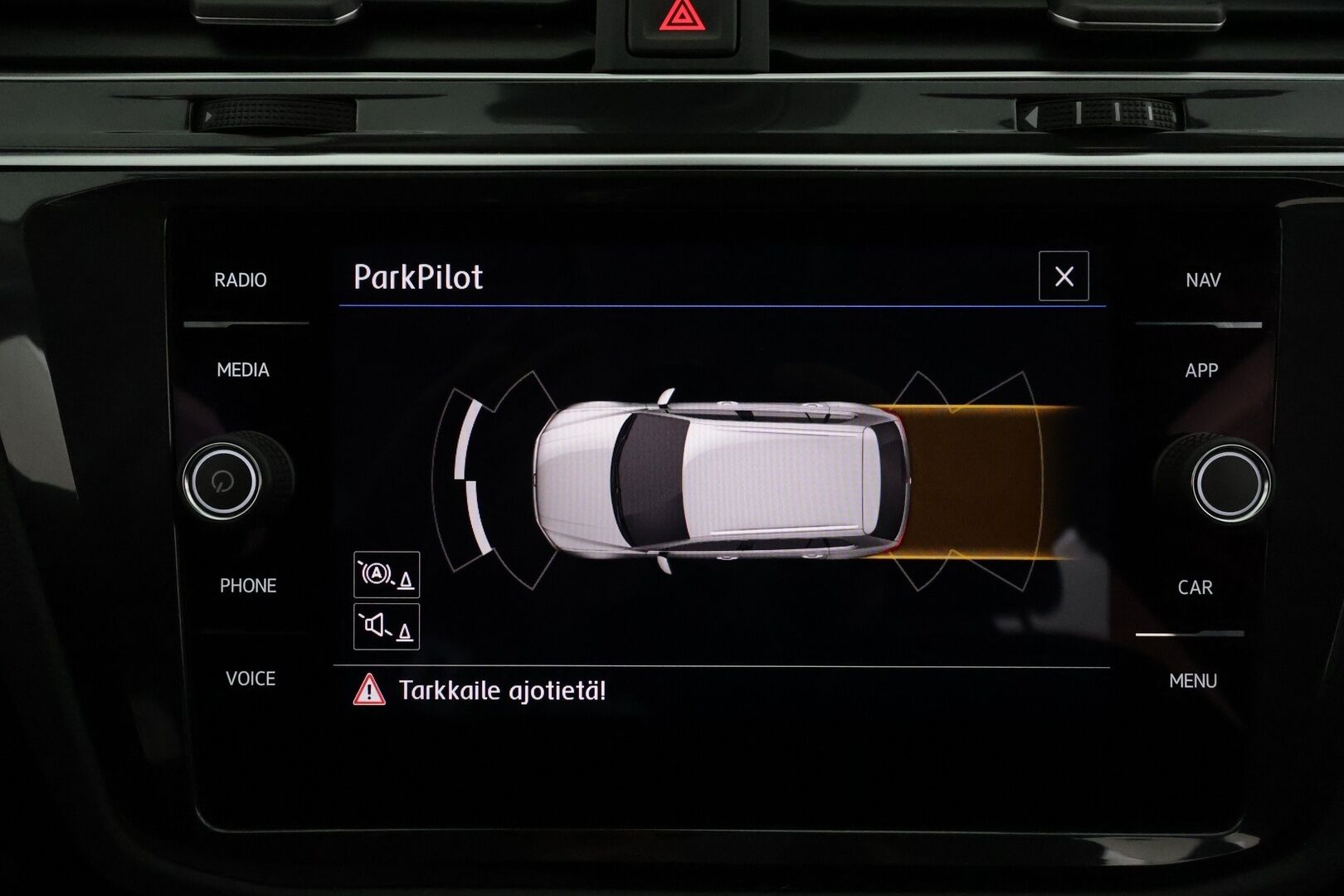 Volkswagen Tiguan 2020 R-Line 2,0 TDI SCR 110 kW 4MOTION DSG * Webasto / Koukku / Adapt.Vakkari / LED / Navi / Digimittari / Kangas-Alcantara - Suomi-auto / Kahdet Renkaat